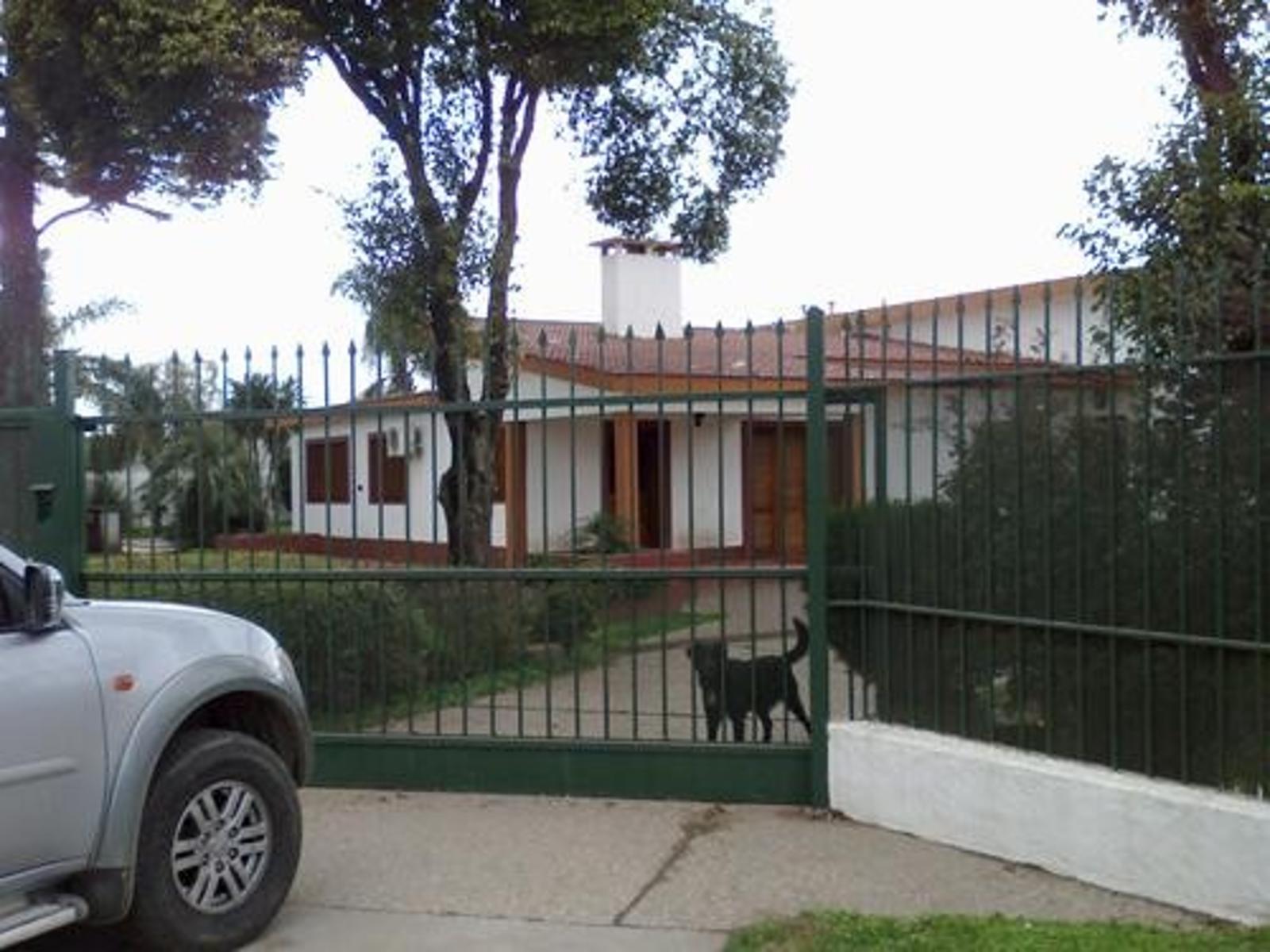 Casa Quinta sobre ruta 158 - 1