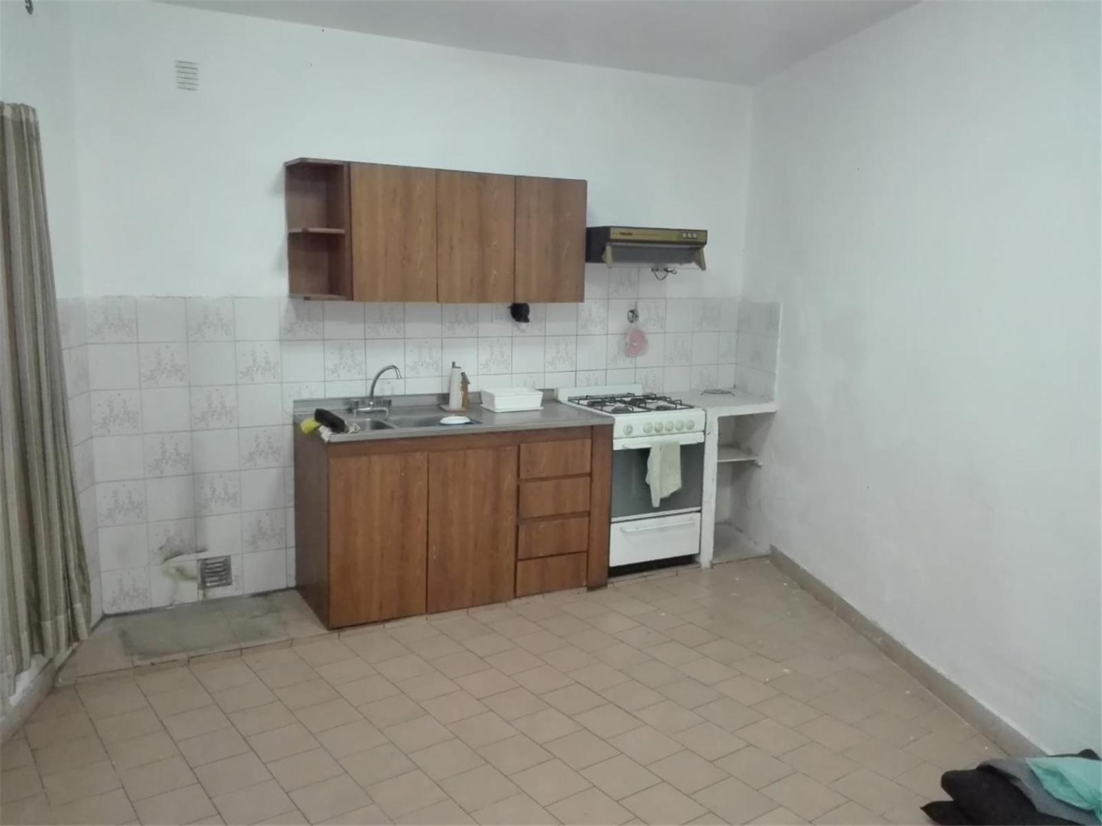 Barbaro Vende vivienda multifamiliar con local en San Martin se escuchan ofertas