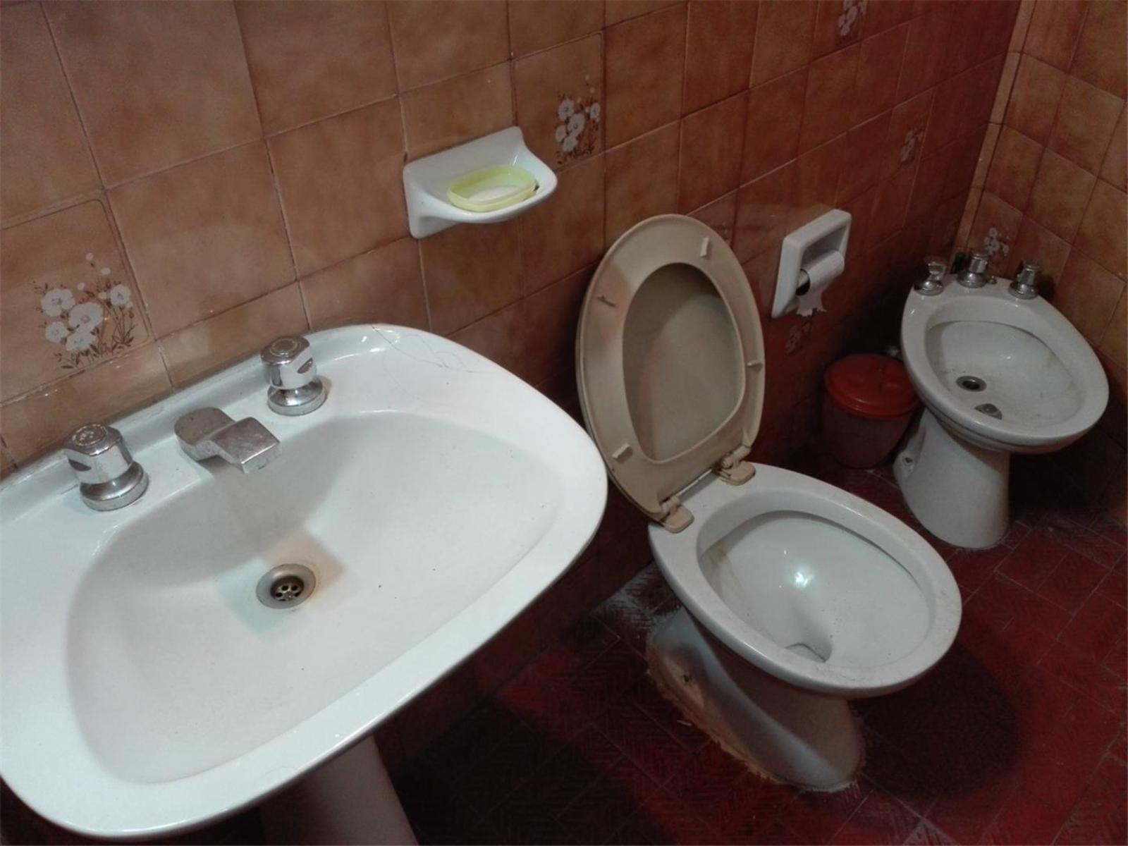 Barbaro Vende vivienda multifamiliar con local en San Martin se escuchan ofertas — foto 3