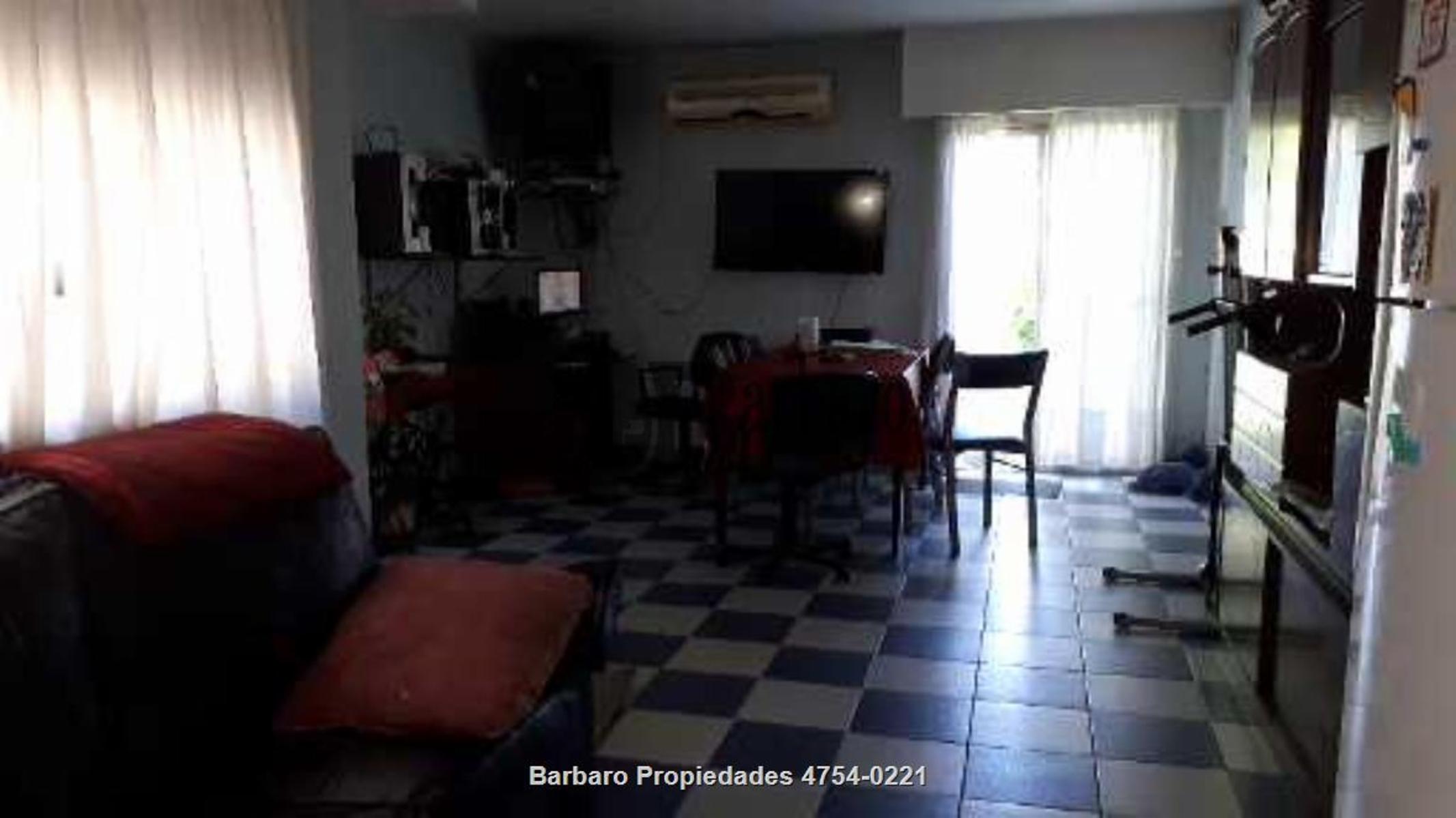 Barbaro Vende casa en San Martin