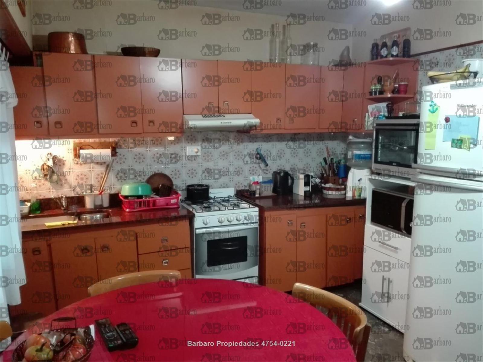 Barbaro Vende departamento en San Martin