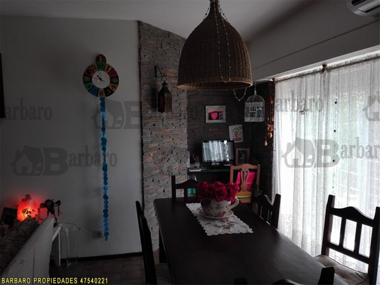 Barbaro Vende departamento en San Martin centro