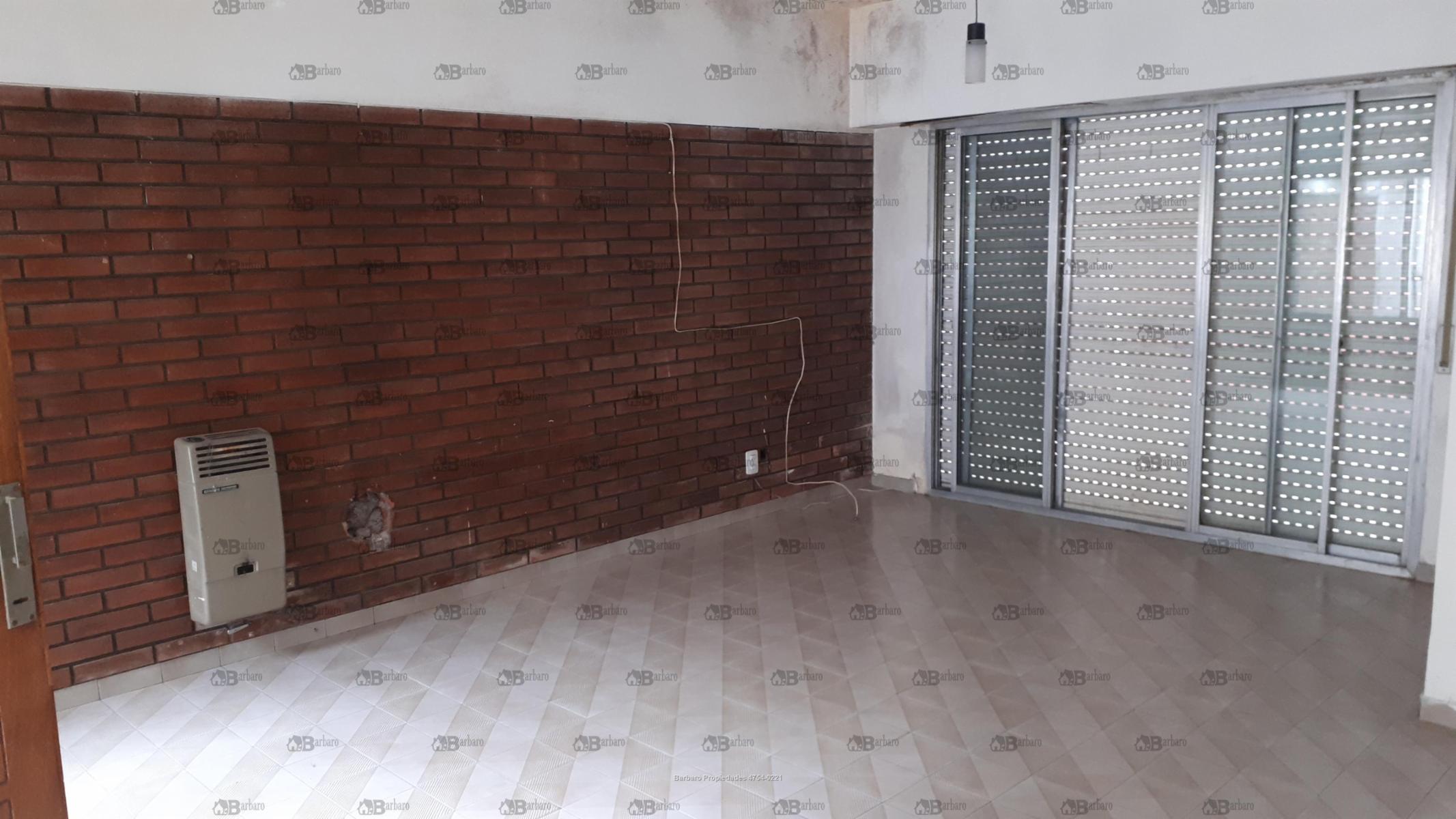 Barbaro Vende Tipo Casa en San Martin