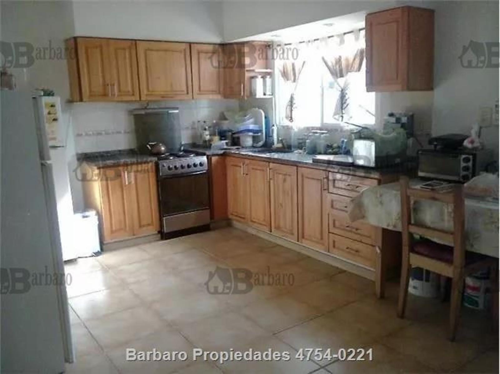 Barbaro Vende Tipo casa en San Martin