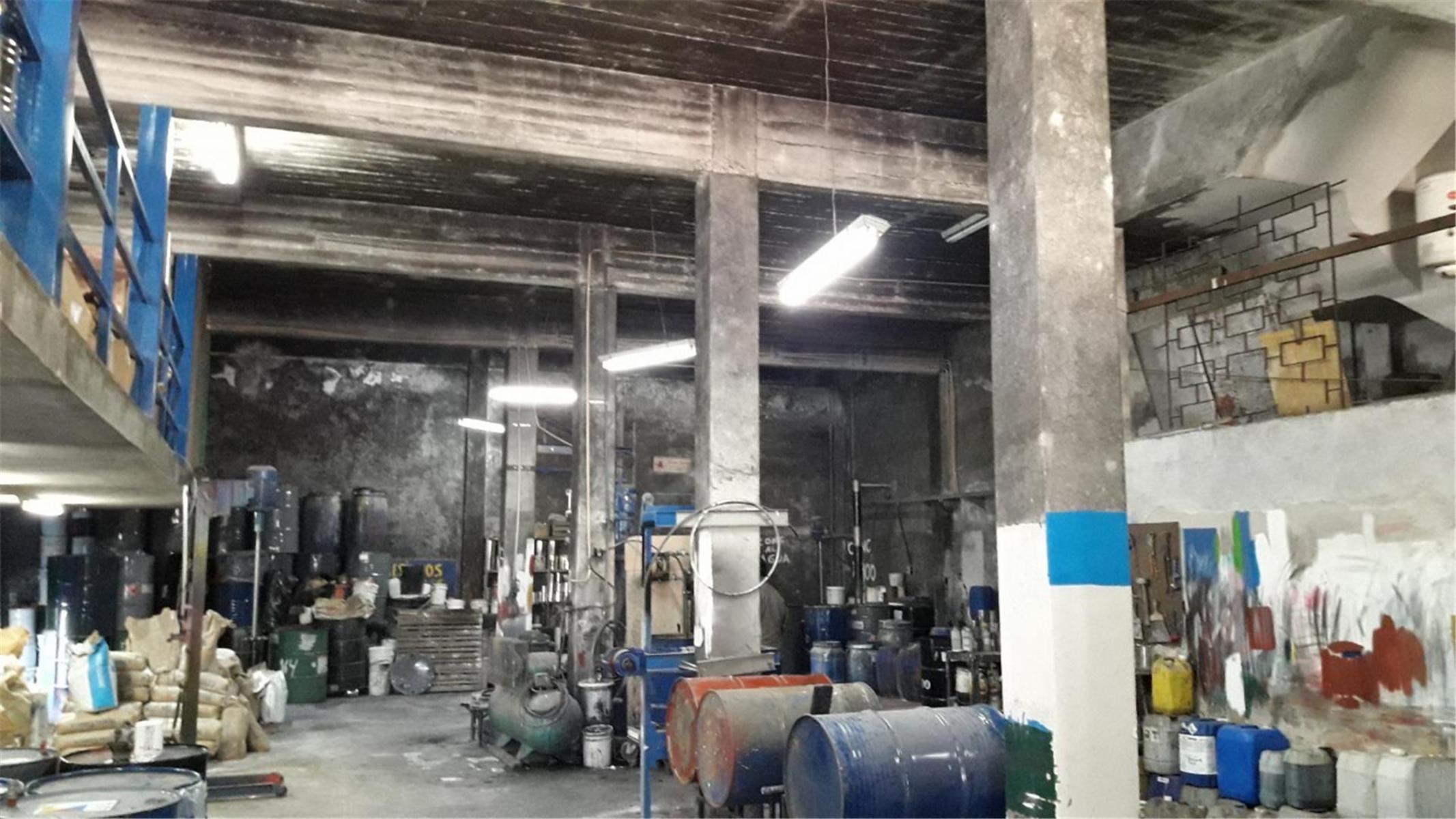 Barbaro Vende galpon con vivienda en San Martin