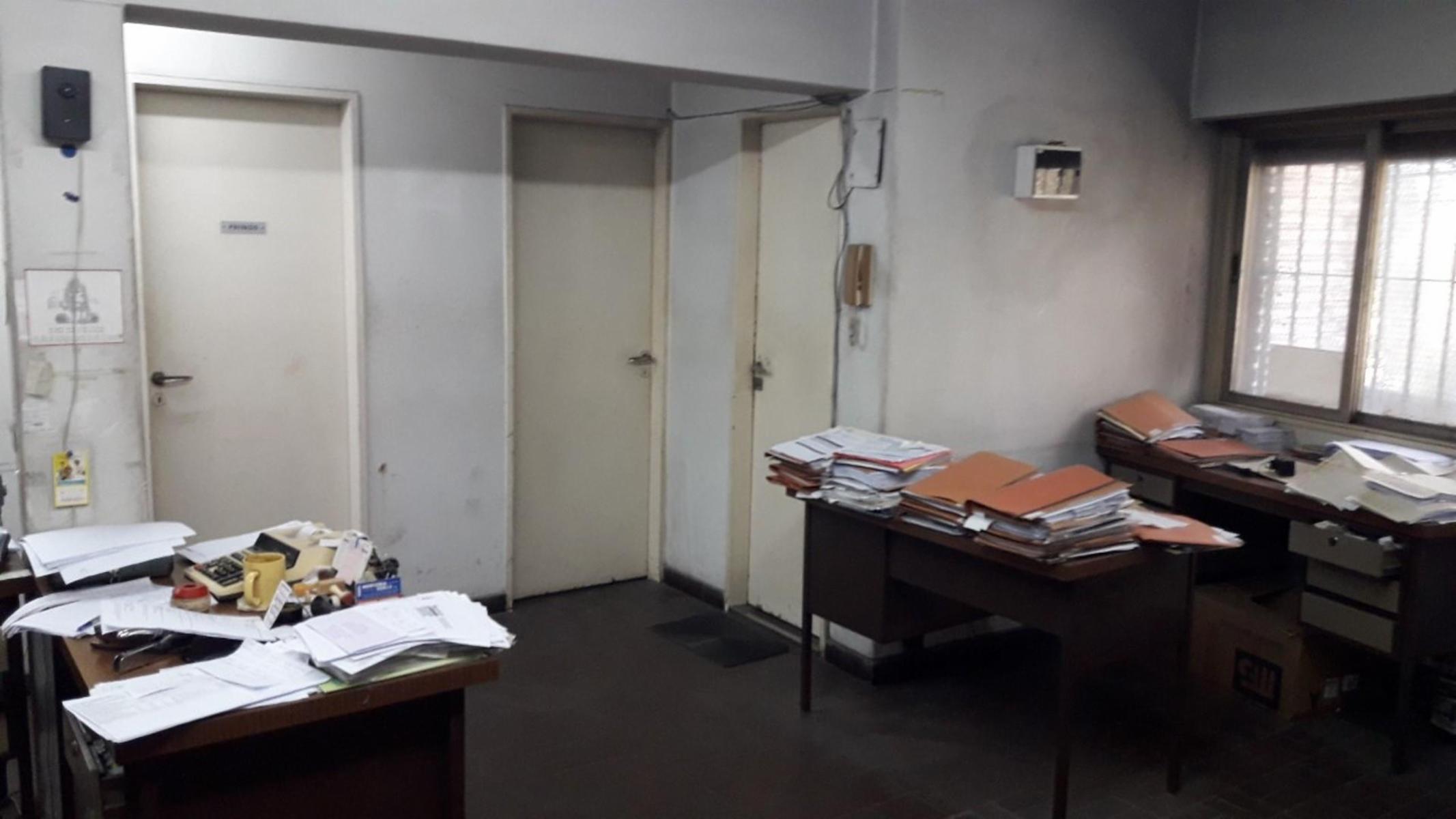 Barbaro Vende galpon en San Martin — foto 9
