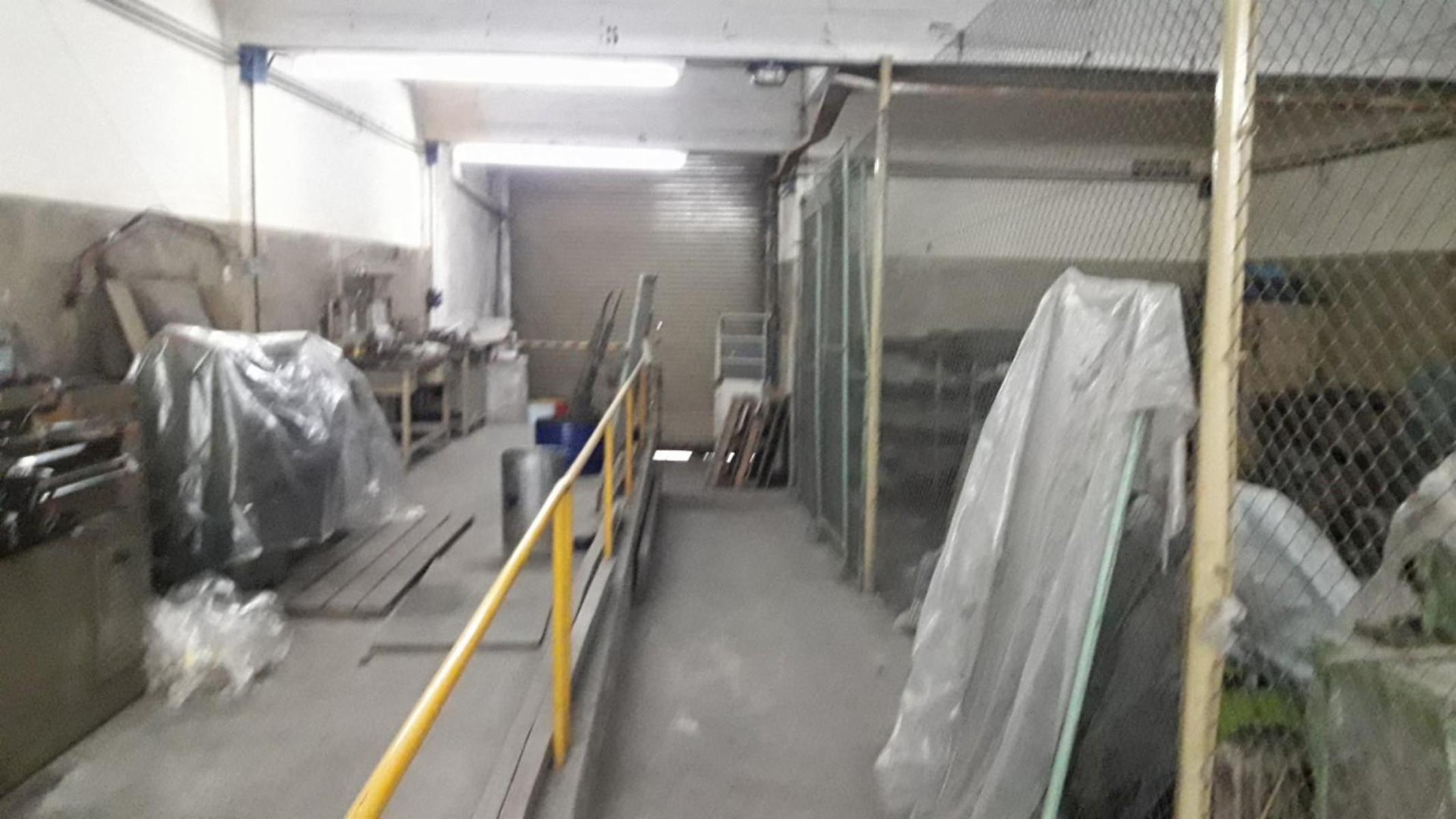 Barbaro Vende galpon en San Martin — foto 11