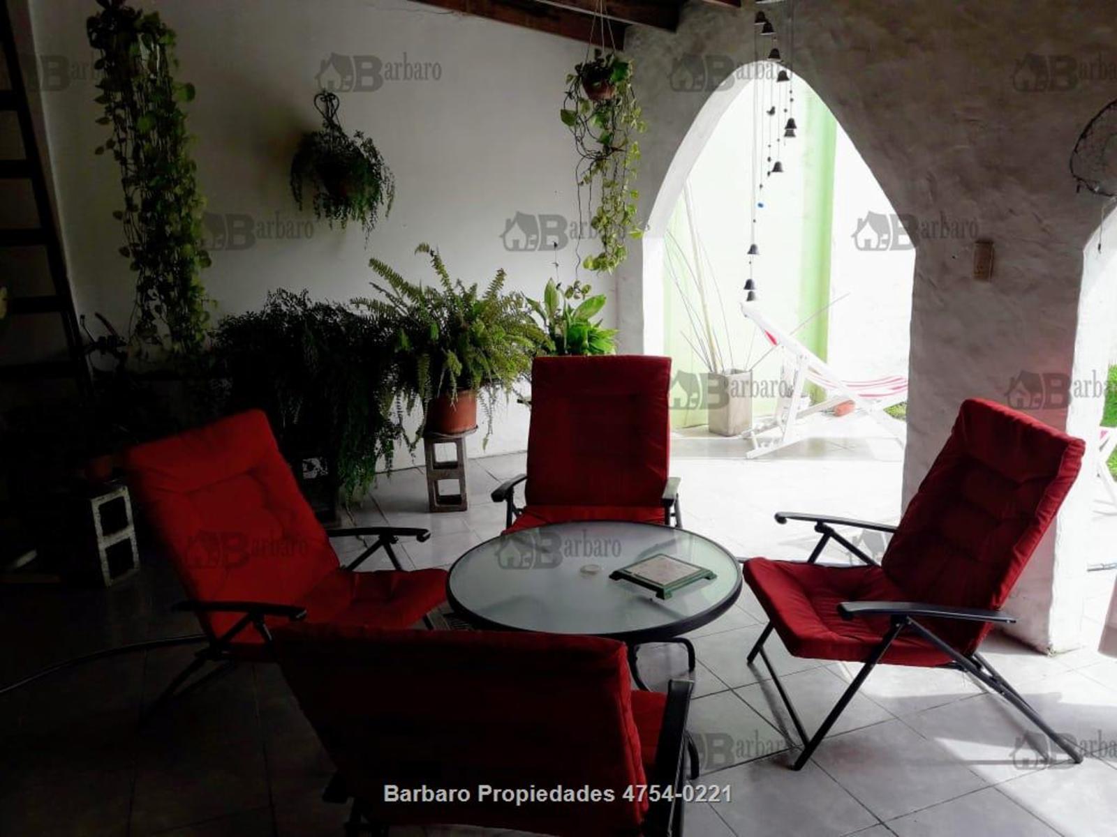 Barbaro vende Casa en la zona de Agustiniano, San Andres, San Martin.