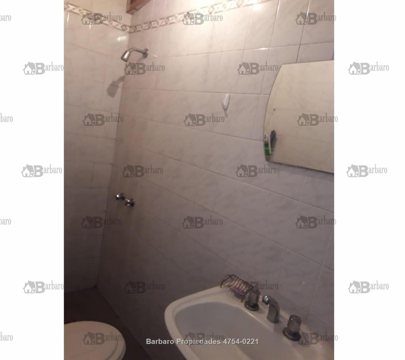 Barbaro vende Casa en la zona de Agustiniano, San Andres, San Martin. — foto 11