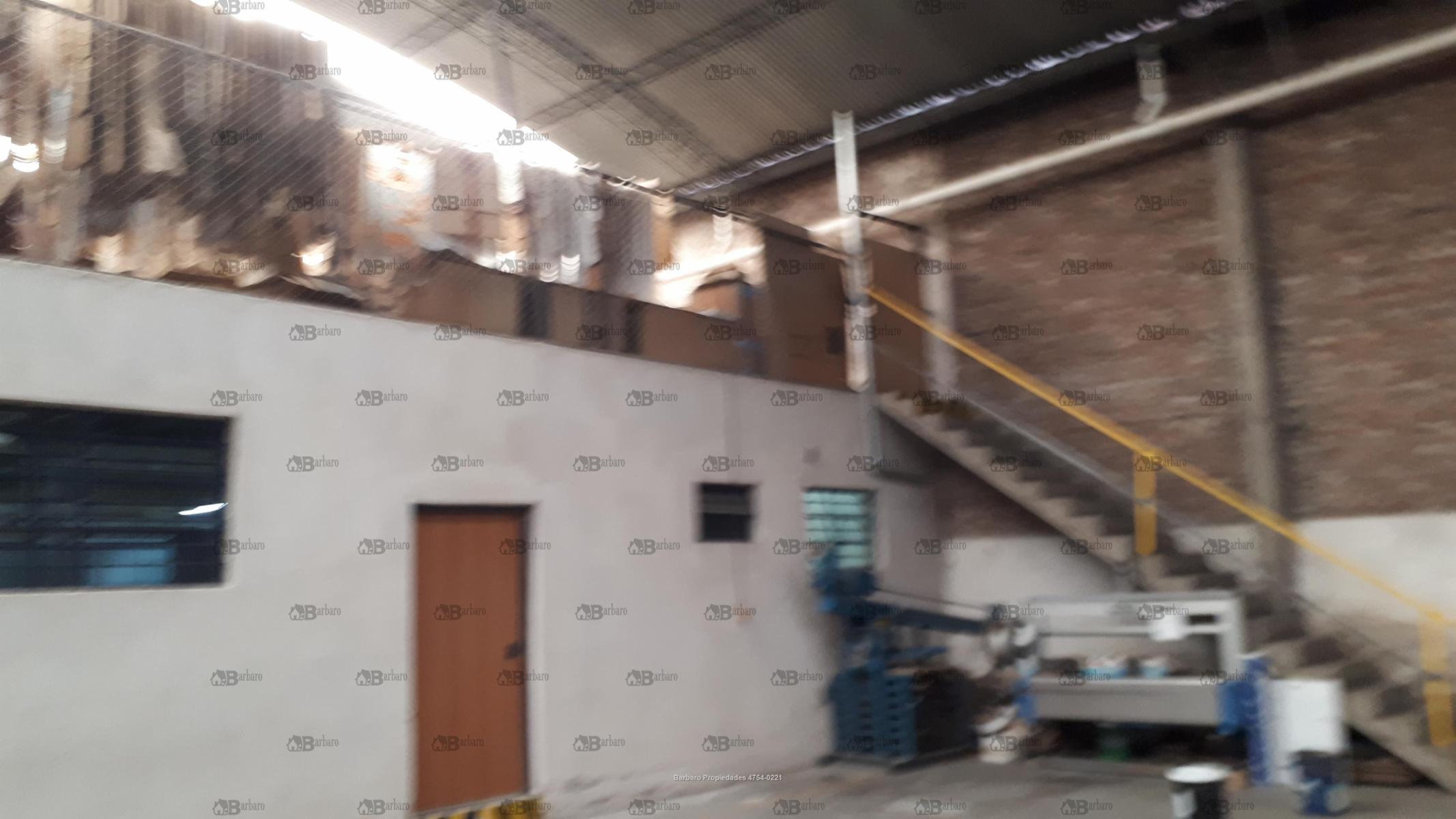 BARBARO VENDE GALPON EN SAN MARTIN — foto 3