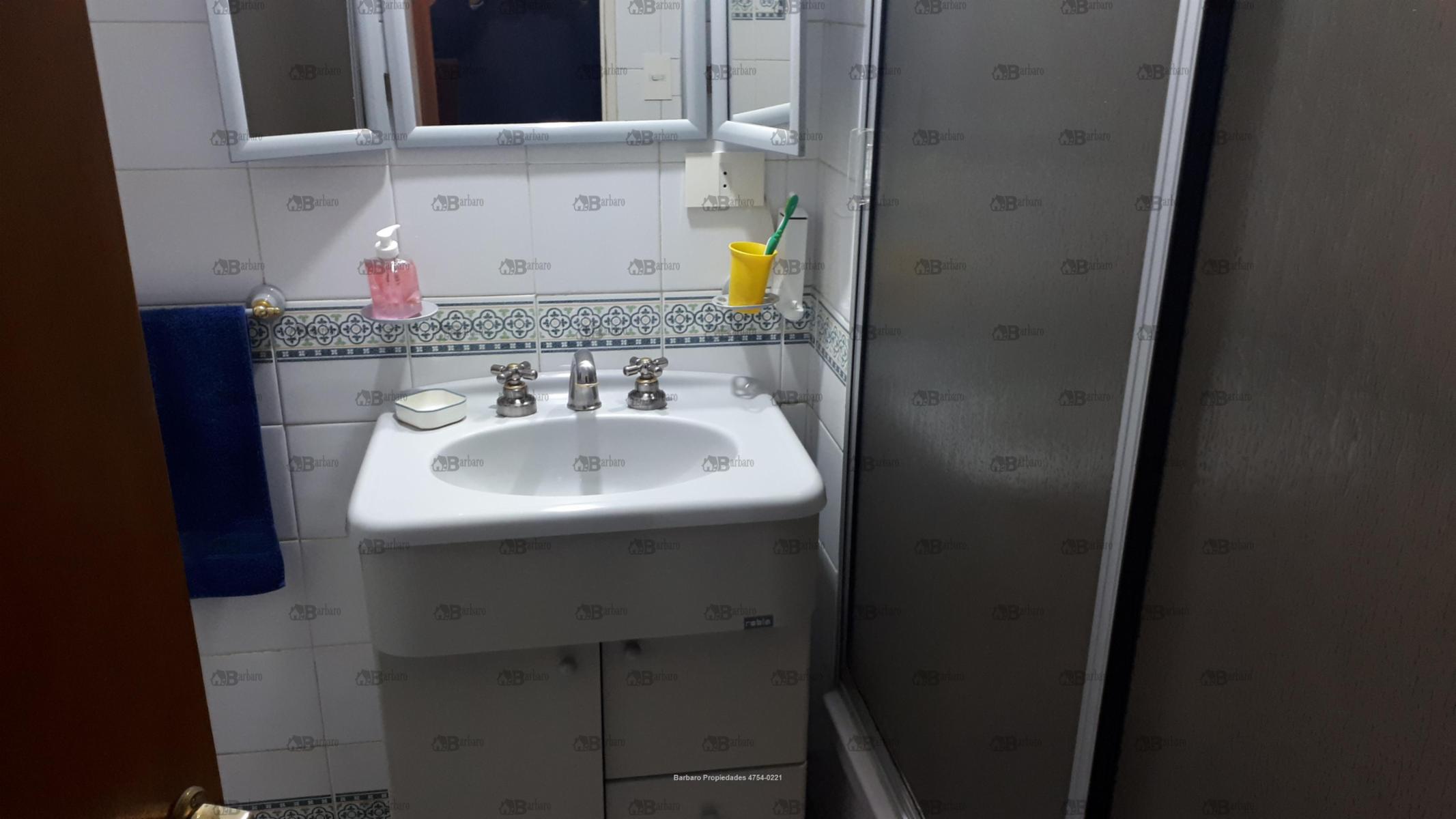 BARBARO VENDE DUPLEX EN EL CENTRO DE SAN MARTIN — foto 4