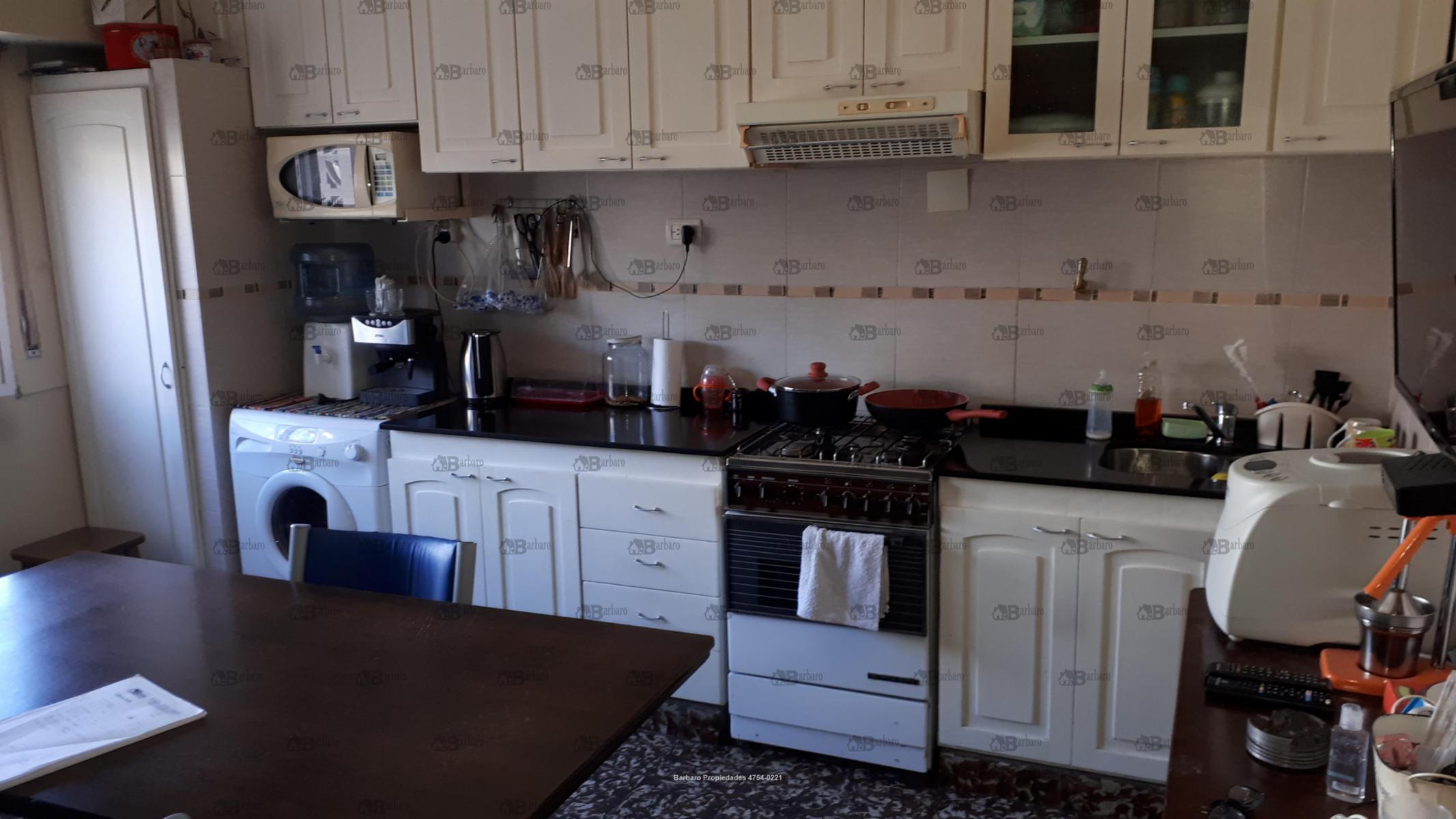 BARBARO VENDE TIPO CASA EN SAN MARTIN