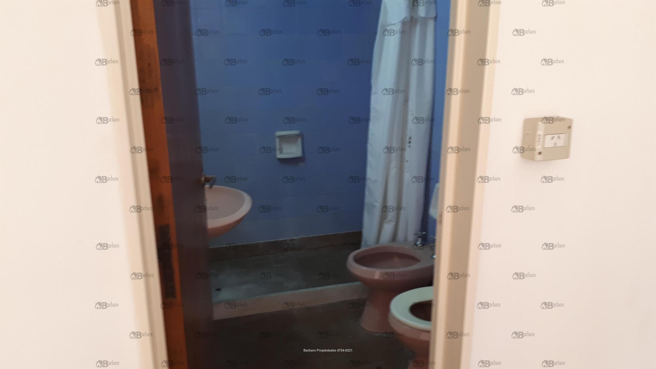 BARBARO VENDE DEPERTAMENTO CON BAULERA EN EL CENTRO DE SAN MARTIN — foto 3