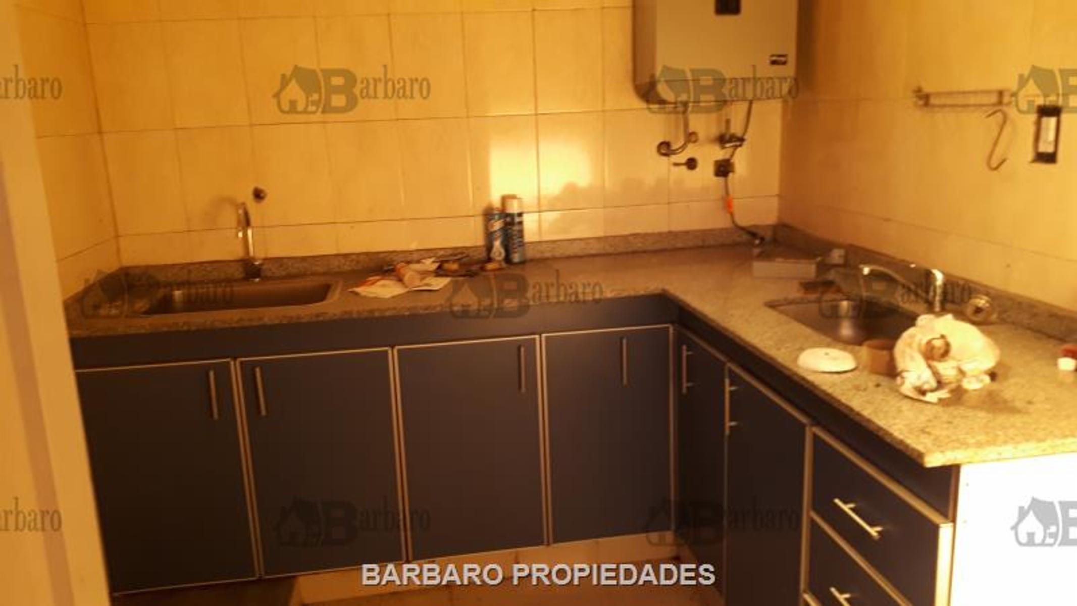 BARBARO VENDE DEPTO. CON PATIO FRENTE A ESTACION SAN MARTIN