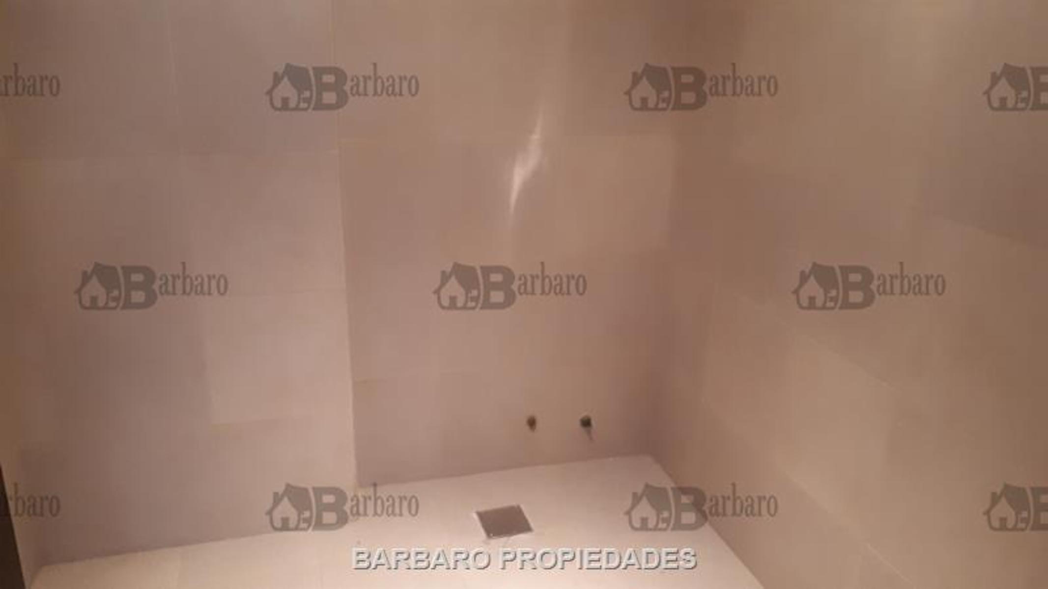 BARBARO ALQUILA LOCALES EN SAN MARTIN CENTRO — foto 4