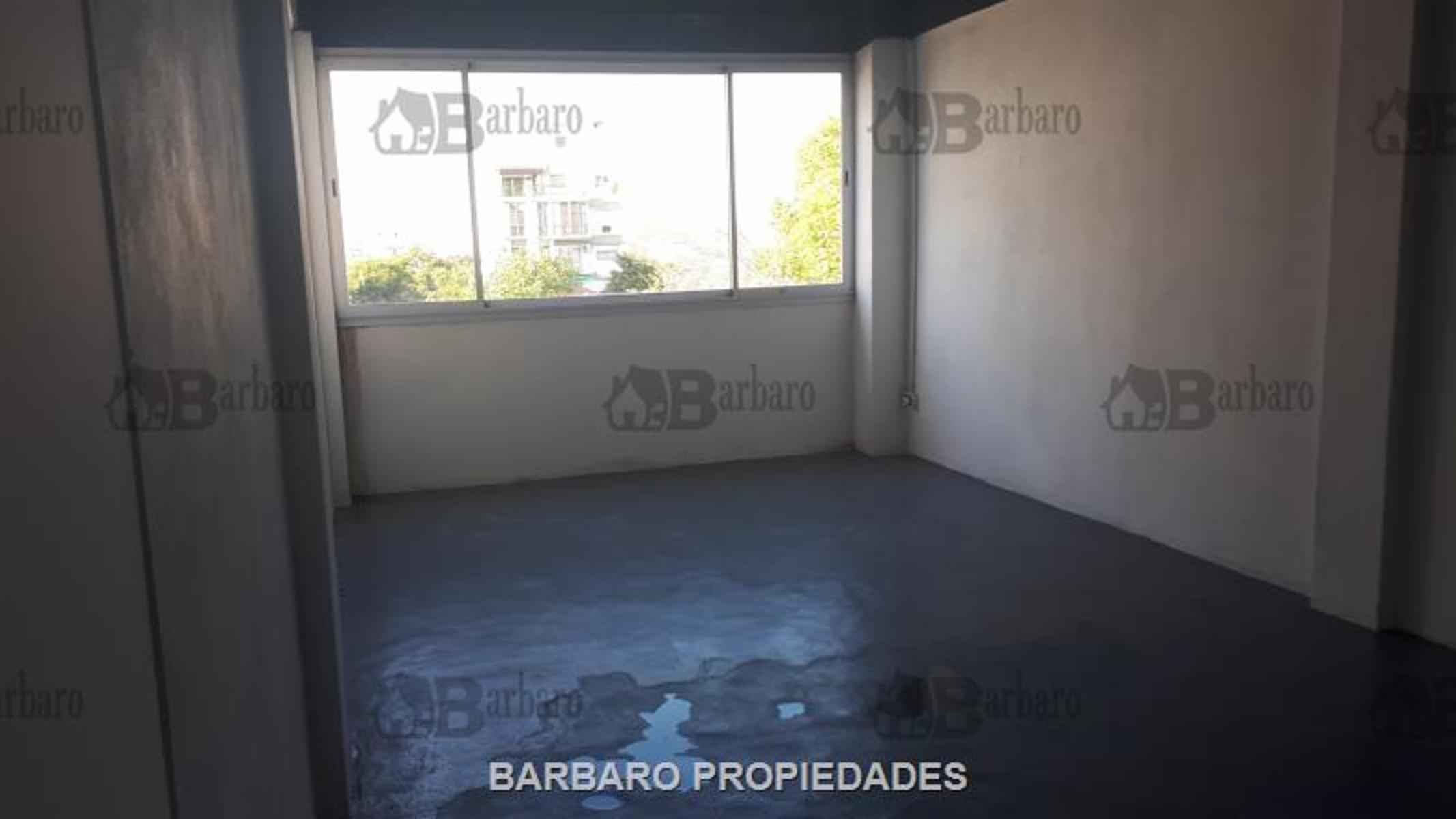 BARBARO ALQUILA LOCALES EN SAN MARTIN CENTRO — foto 6
