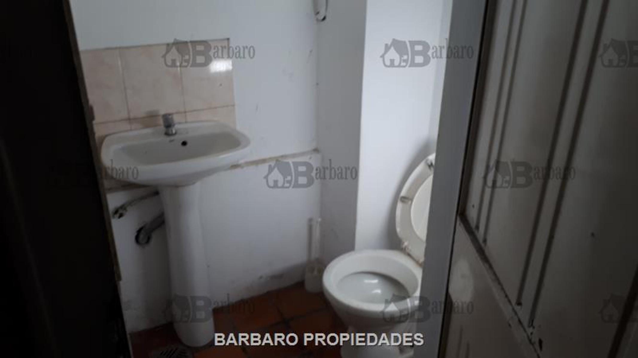 BARBARO ALQUILA GALPON EN VILLA LINCH - 4