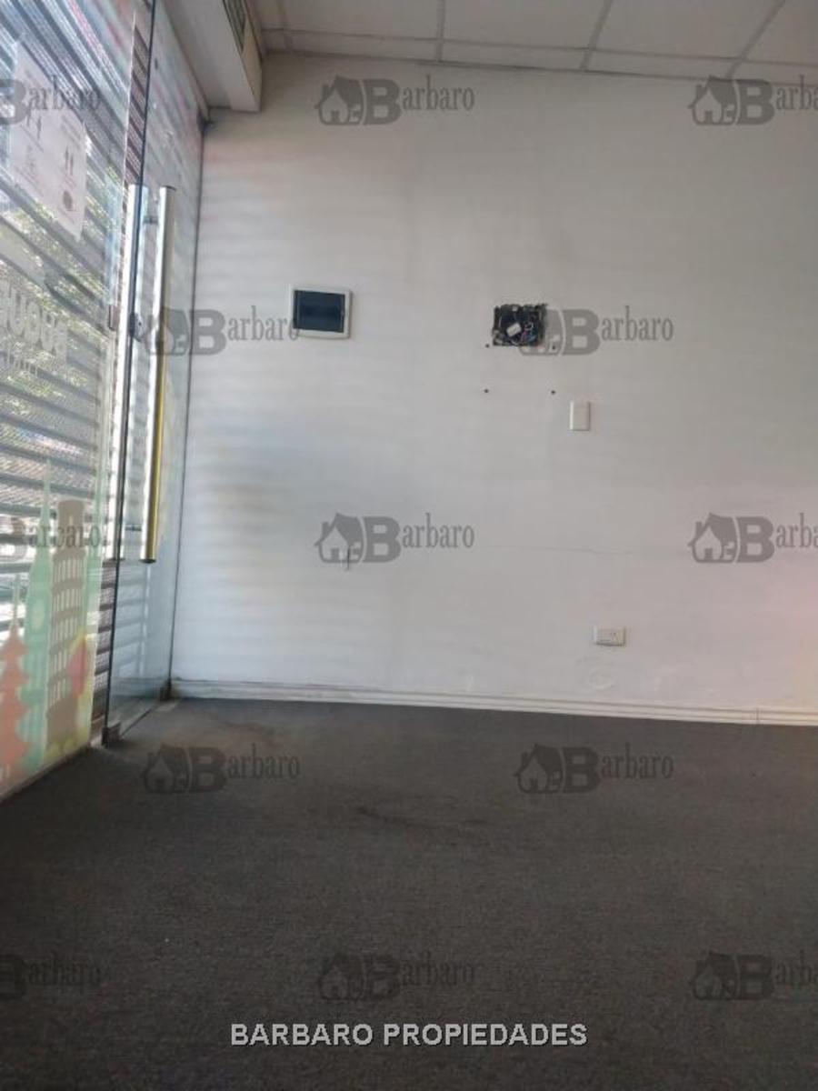 Barbaro alquila Local a metros de la plaza San Martin — foto 4