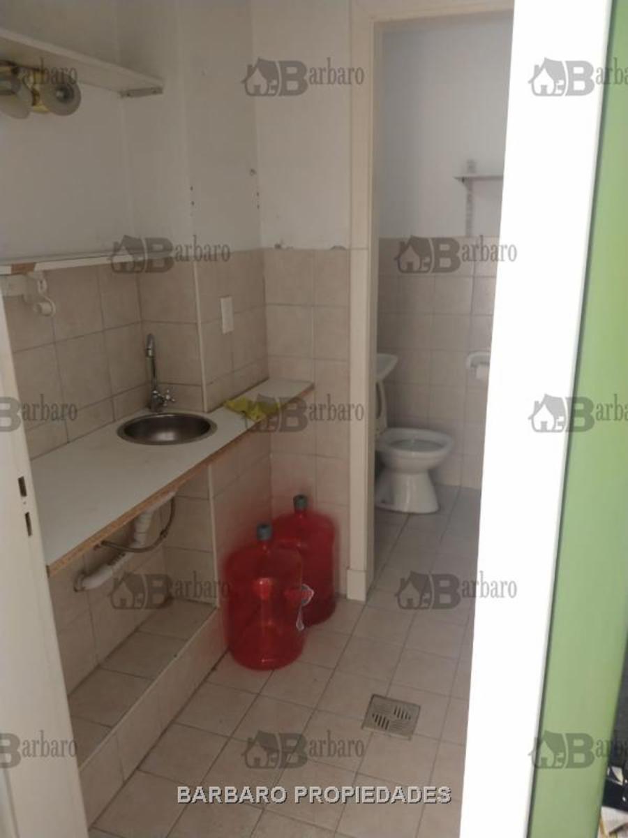 Barbaro alquila Local a metros de la plaza San Martin — foto 7