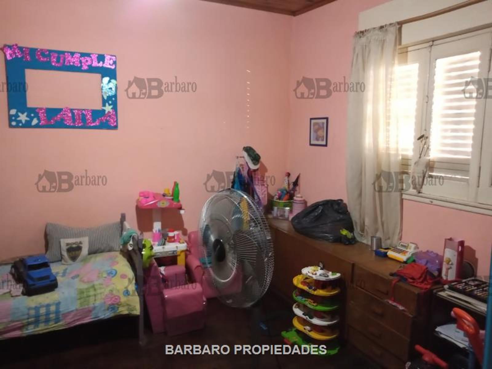 BARBARO VENDE TIPO CASA MULTIFAMILIAR EN VILLA LYNCH