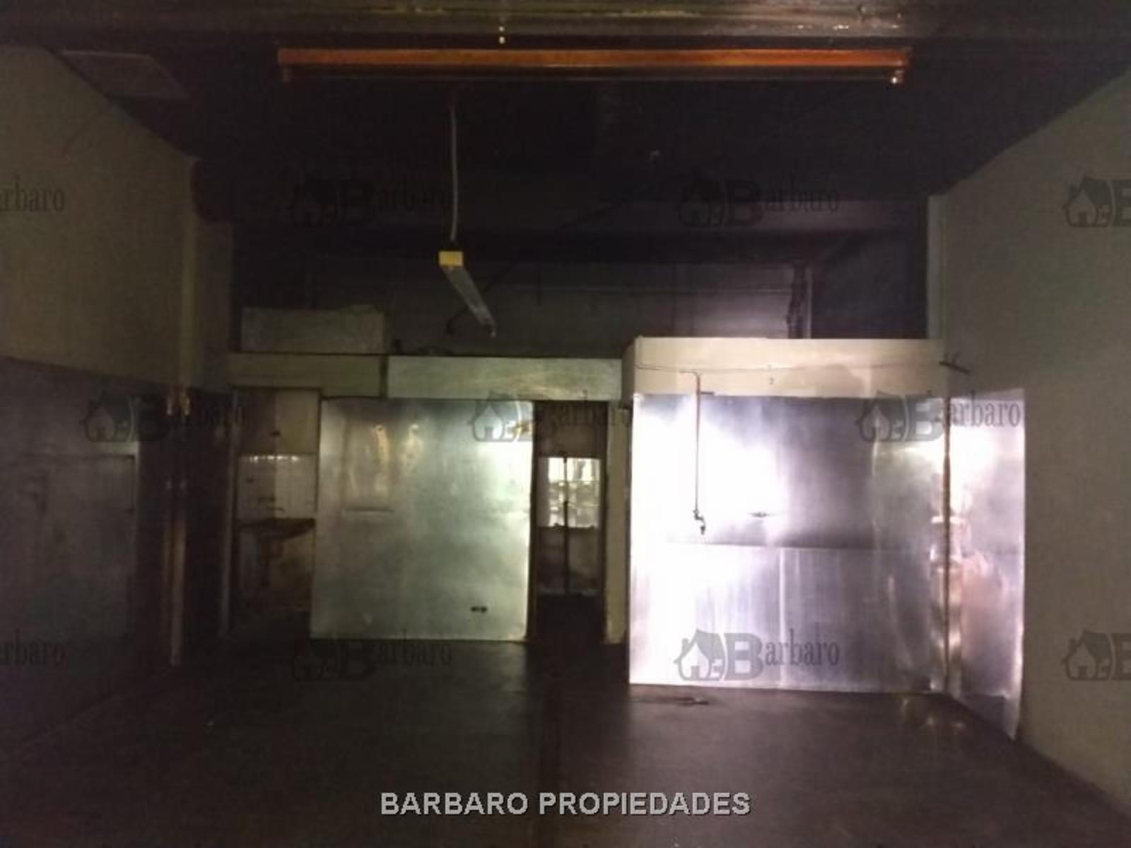 BARBARO ALQUILA LOCAL A METROS DE LA PEATONAL BELGRANO SAN MARTIN - 4