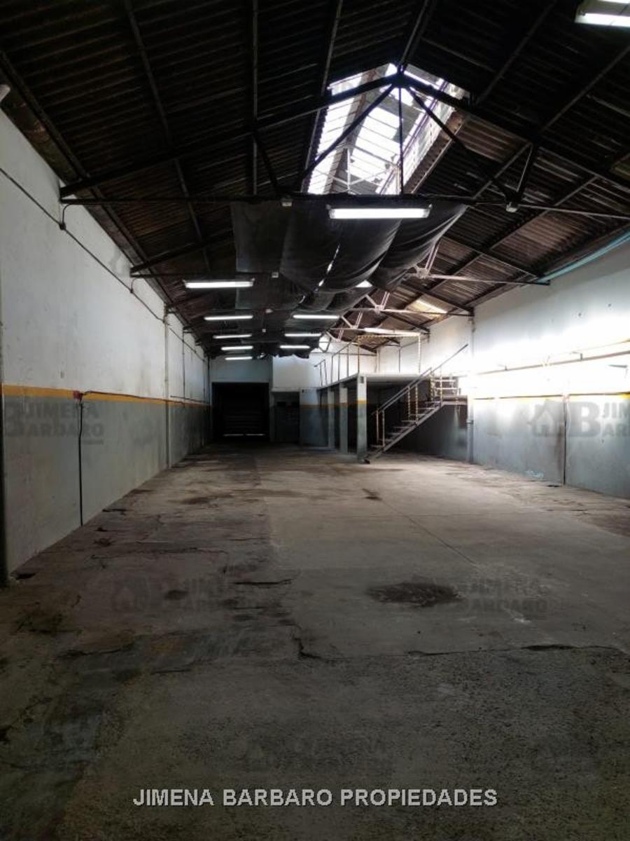 BARBARO ALQUILA GALPON EN VILLA LYNCH — foto 2