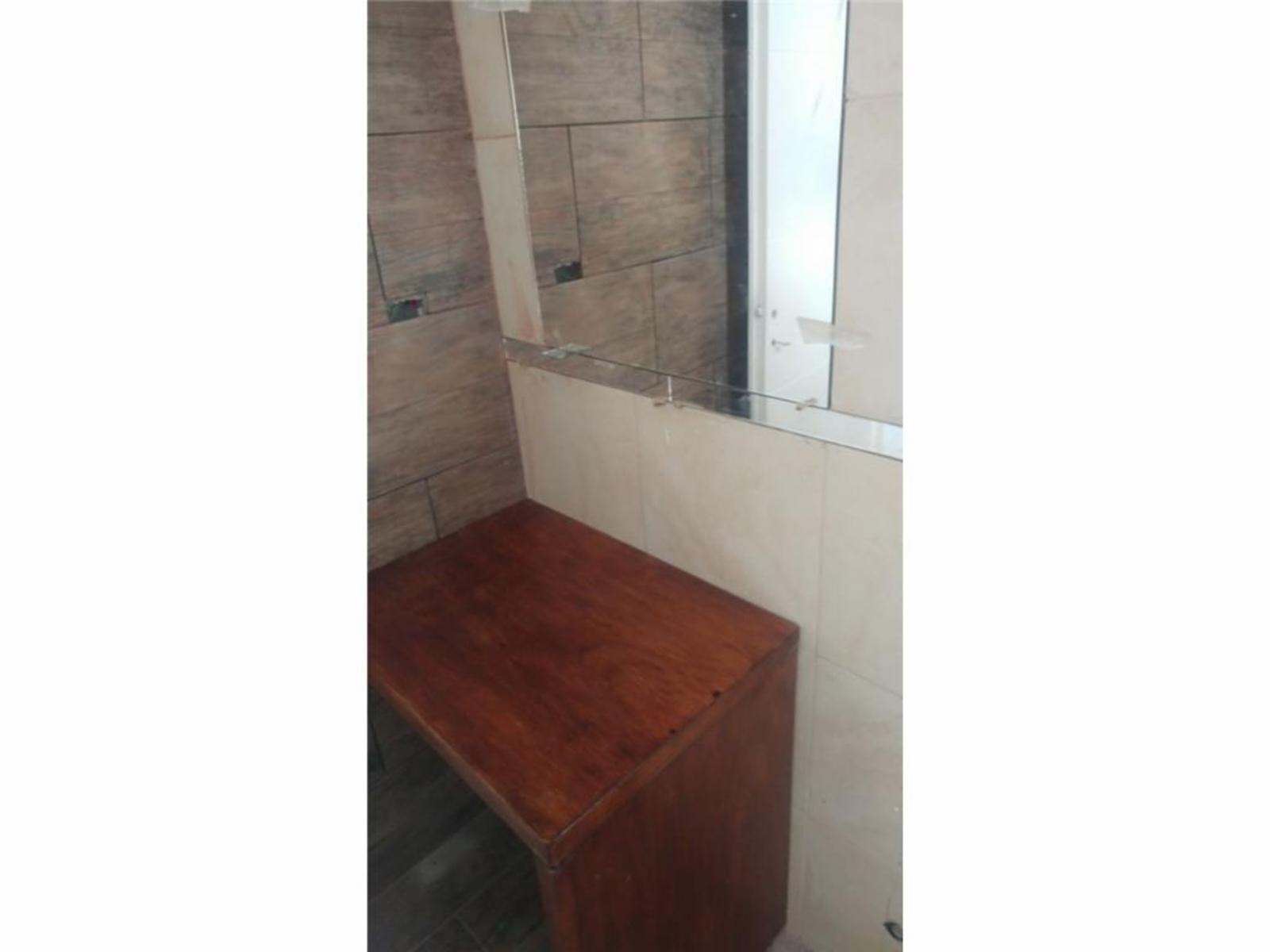 Casa en 2 plantas, 3 ambientes con entrada de auto, NUEVA. — foto 3