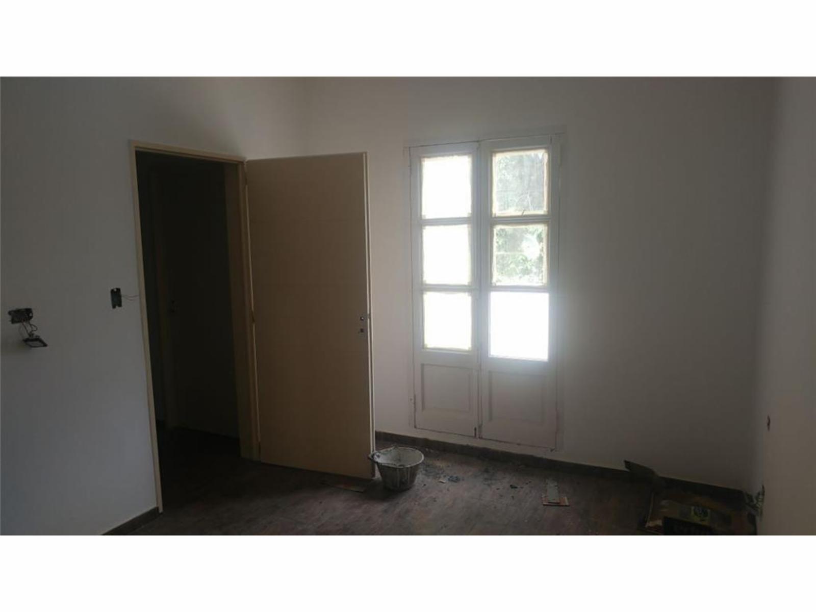 Casa en 2 plantas, 3 ambientes con entrada de auto, NUEVA. — foto 4