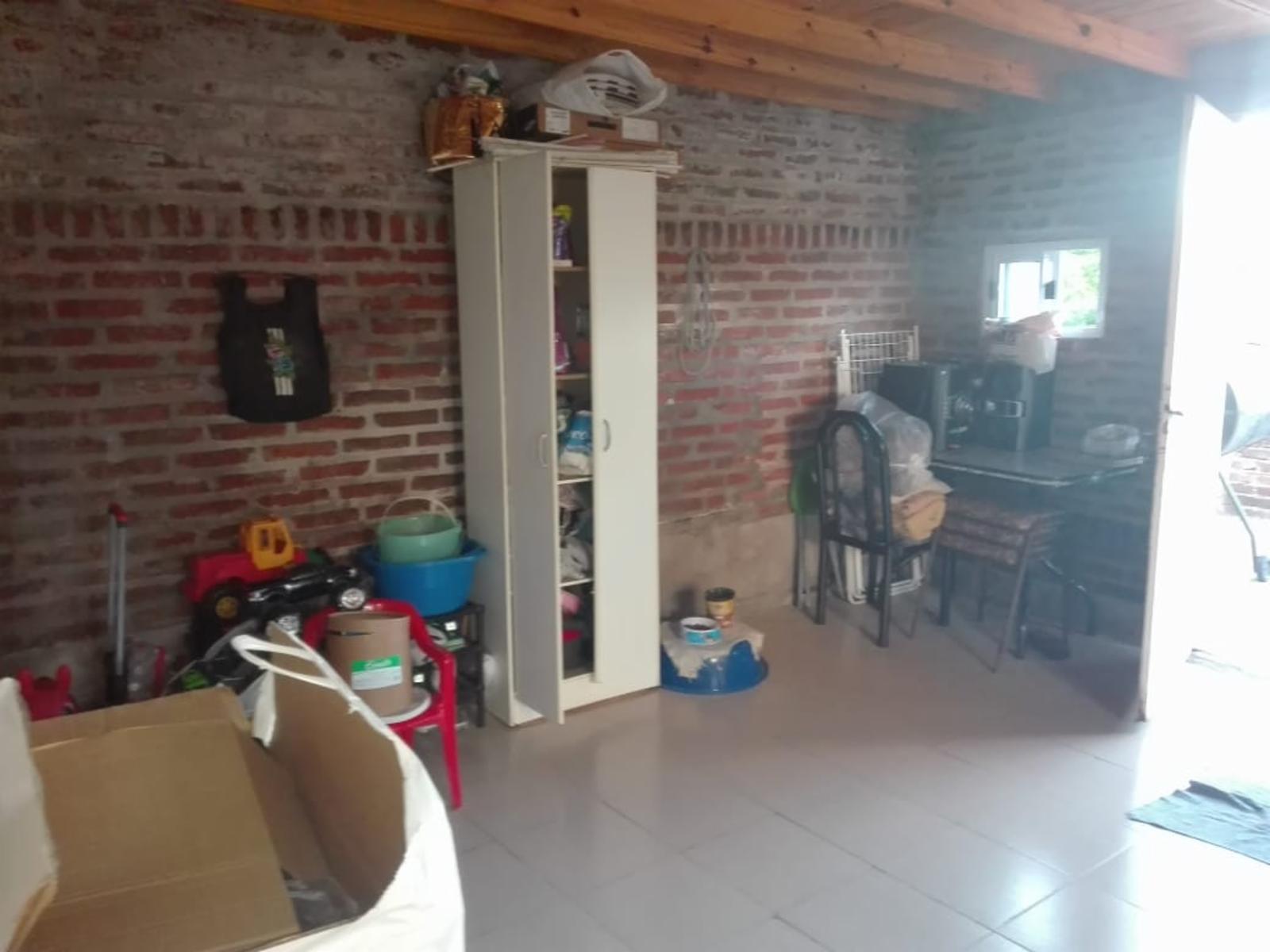 2 Deptos 3amb C/patio y Gge. S/lote Propio 2 Flias o Renta — foto 14