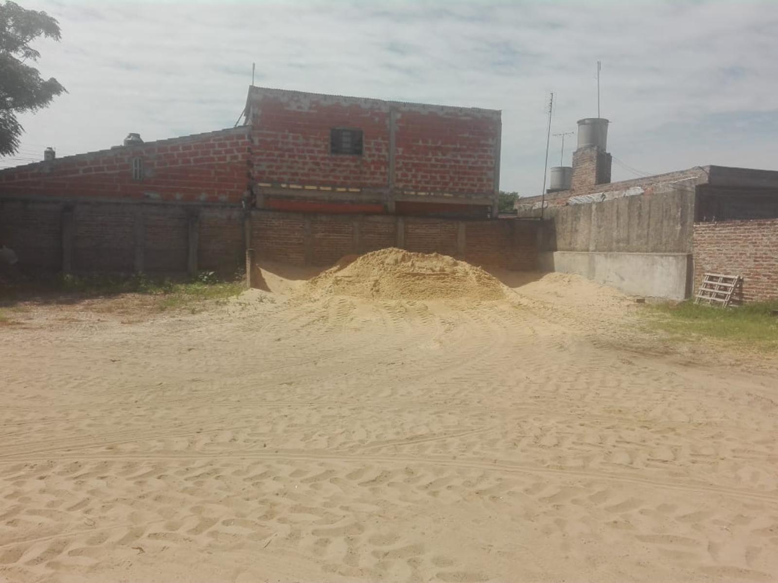Corralón 40 mts de Frente s/Bustamante - Zona Comercial - 2