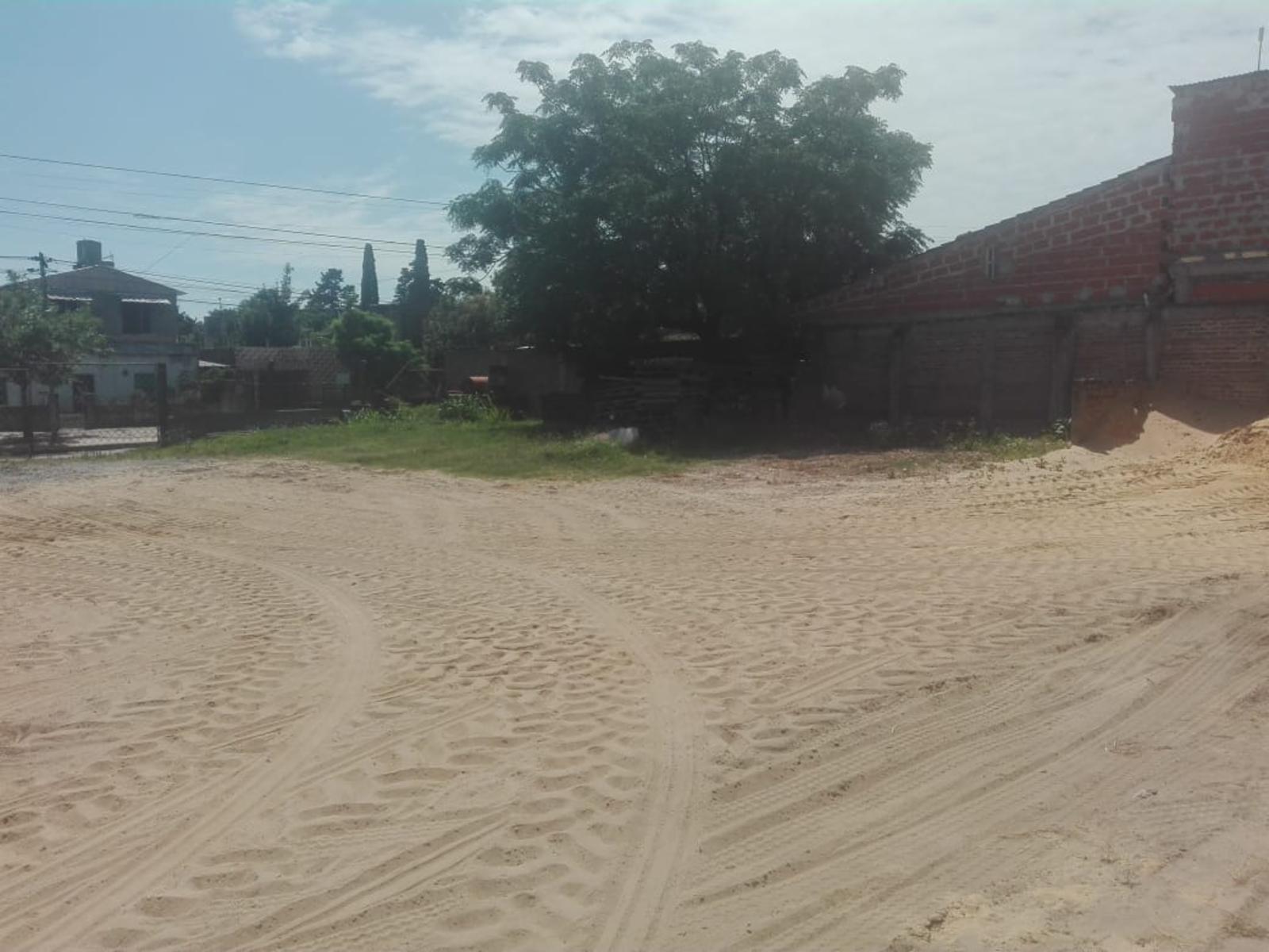 Corralón 40 mts de Frente s/Bustamante - Zona Comercial - 13