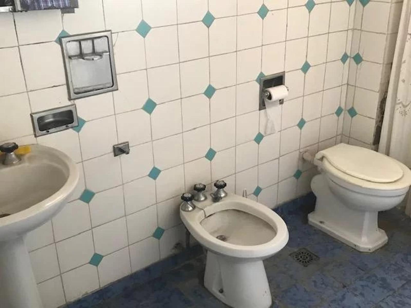 Chalet 6 amb a Modernizar en BºMontecarlo — foto 12