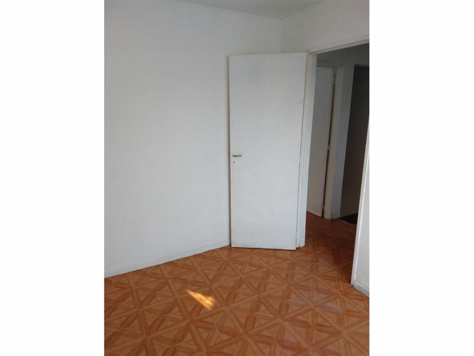 Duplex 4 amb con patio en B°Luz y Fuerza - MUY BUENO — foto 8
