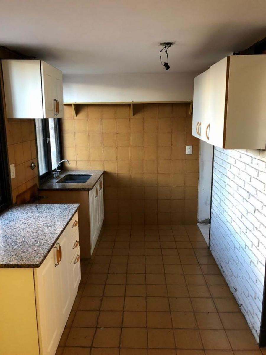 Chalet en 2 plantas, 3 dormitorios, escritorio, cochera, patio - A 2 cuadras del tren. MUY BUENO — foto 5