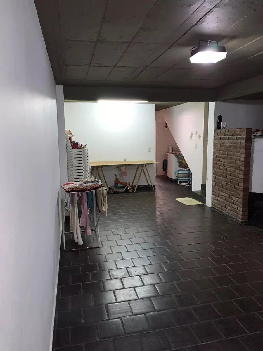 Hermosa Casa en 2 plantas, 5 amb, 2 baños, cochera SAAVEDRA — foto 12