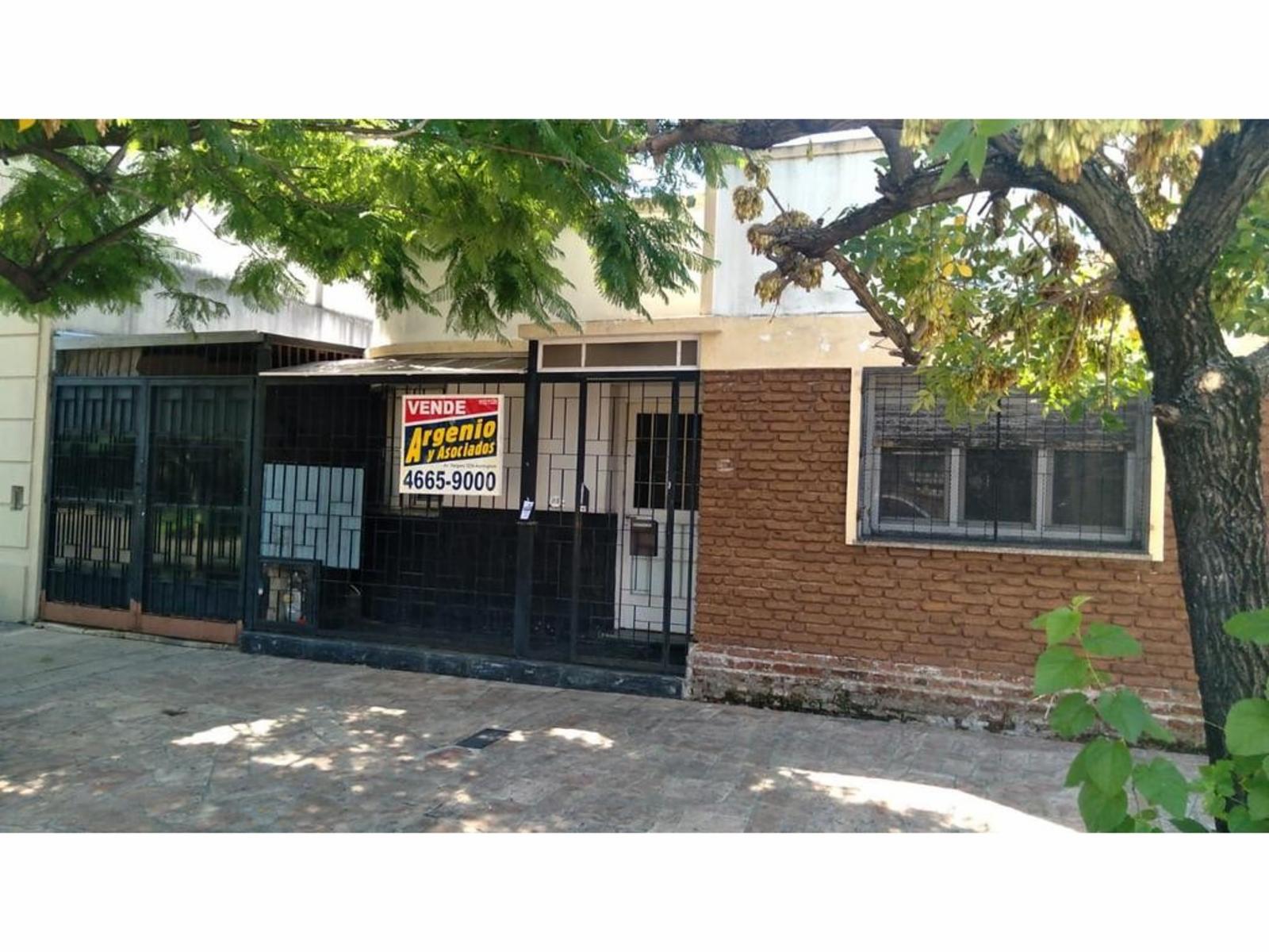 Casa 3 amb gge cubierto y terraza- MORON SUR