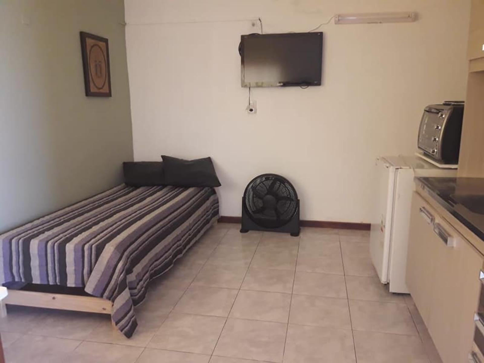 COMPLEJO DE 4 DEPARTAMENTOS + 1 CASA - 8