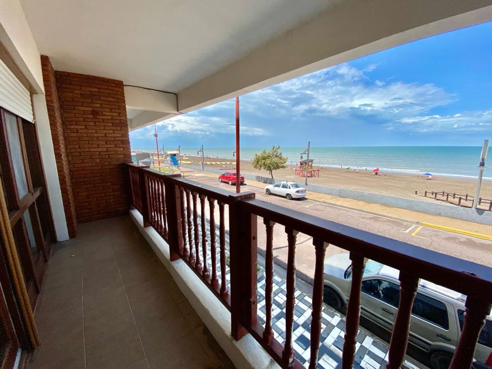 IMPECABLE DEPARTAMENTO 4 DORMITORIOS FRENTE AL MAR - 2