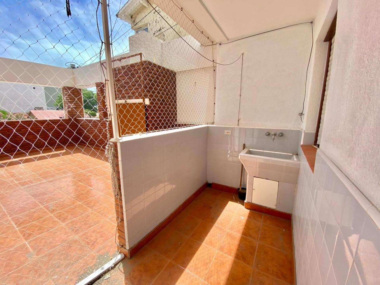 IMPECABLE DEPARTAMENTO 4 DORMITORIOS FRENTE AL MAR - 23