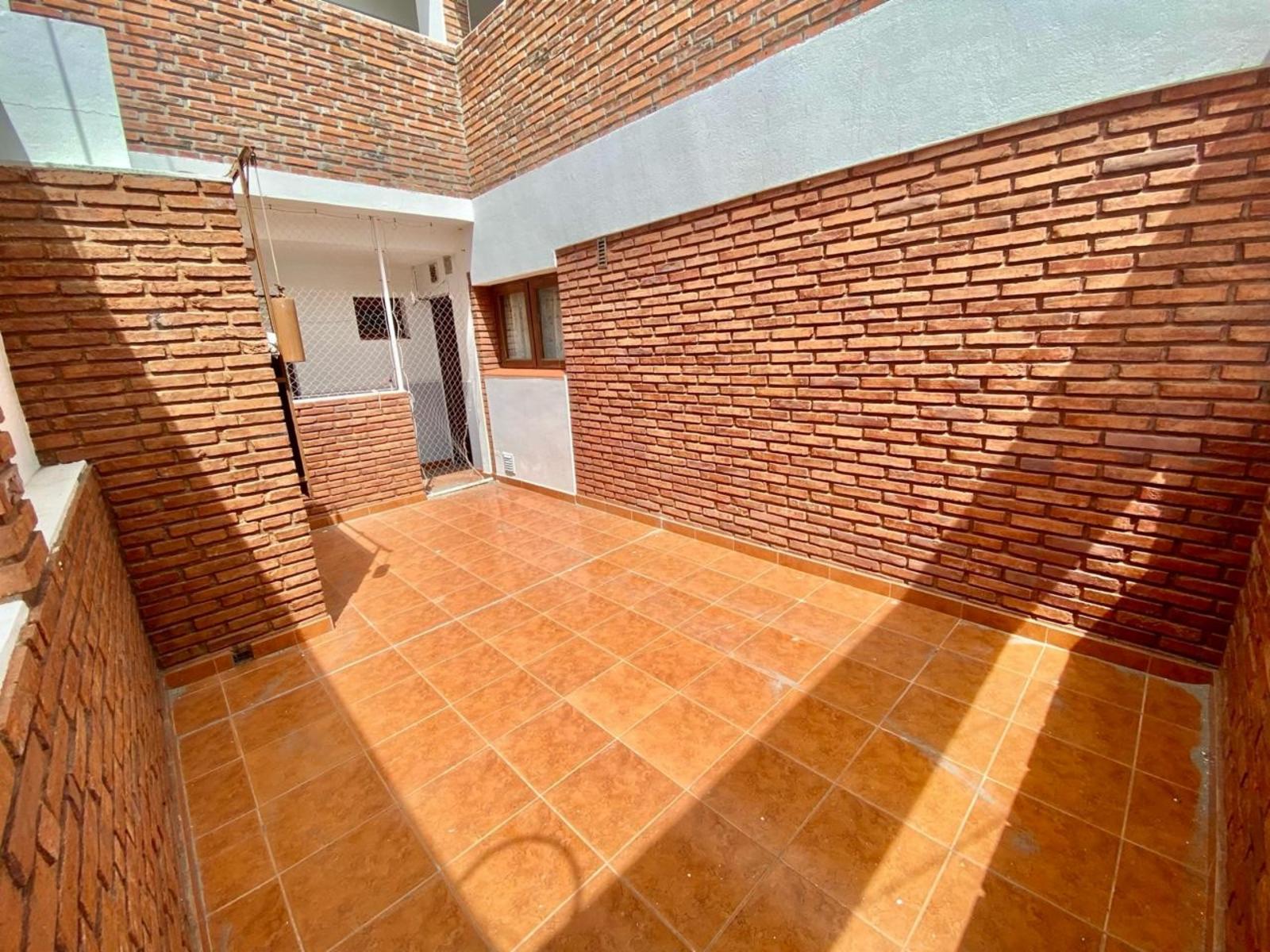 IMPECABLE DEPARTAMENTO 4 DORMITORIOS FRENTE AL MAR - 24