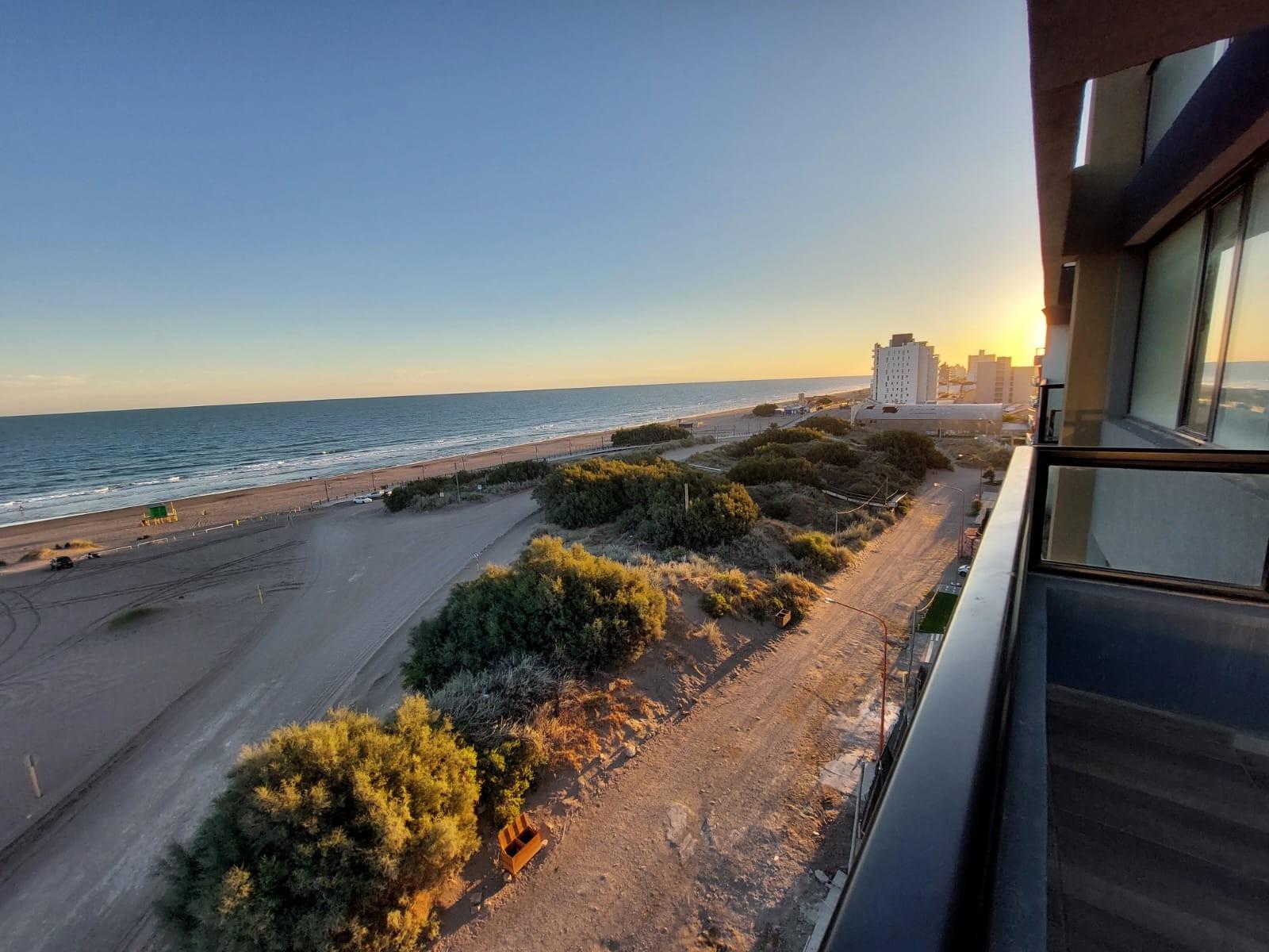 IMPORTANTE SEMIPISO FRENTE AL MAR — foto 8