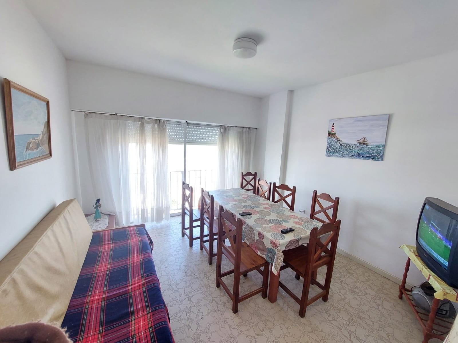 DEPARTAMENTO PARA 8 PERSONAS FRENTE AL MAR - 2