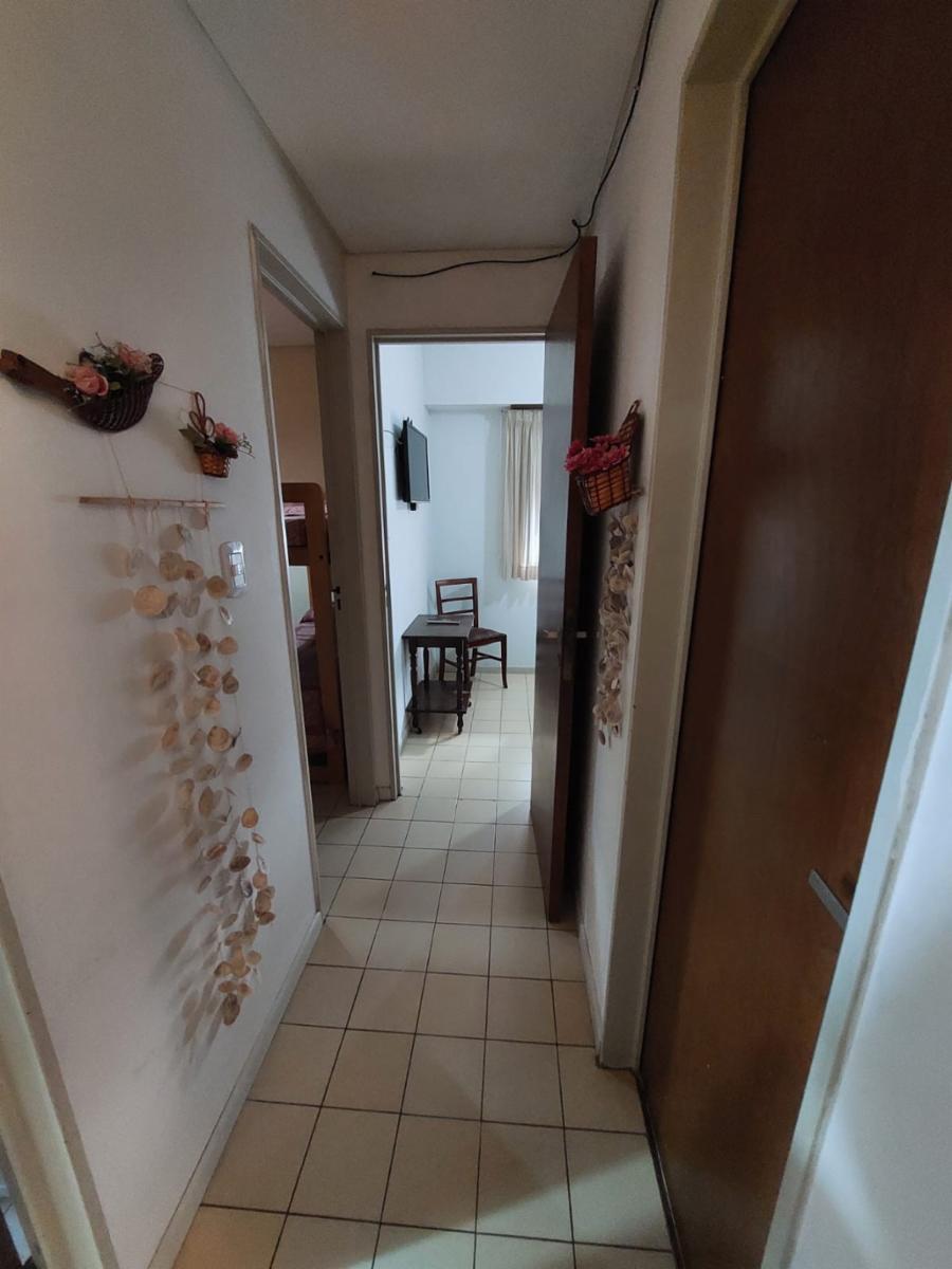 EXCELENTE DEPARTAMENTO EN EDIFICIO SOBRE COSTANERA — foto 3