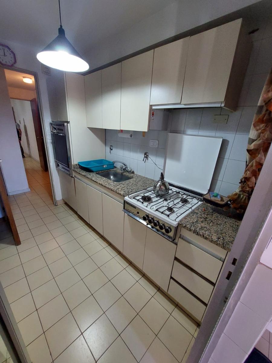 EXCELENTE DEPARTAMENTO EN EDIFICIO SOBRE COSTANERA — foto 13