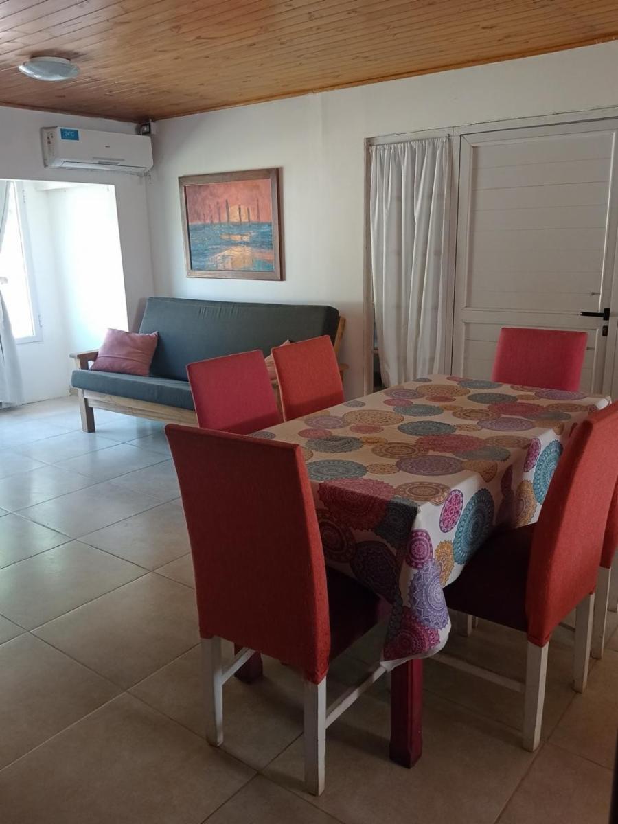 CASA DE 2 DORMITORIO, BARRIO DUFAUR. - 2