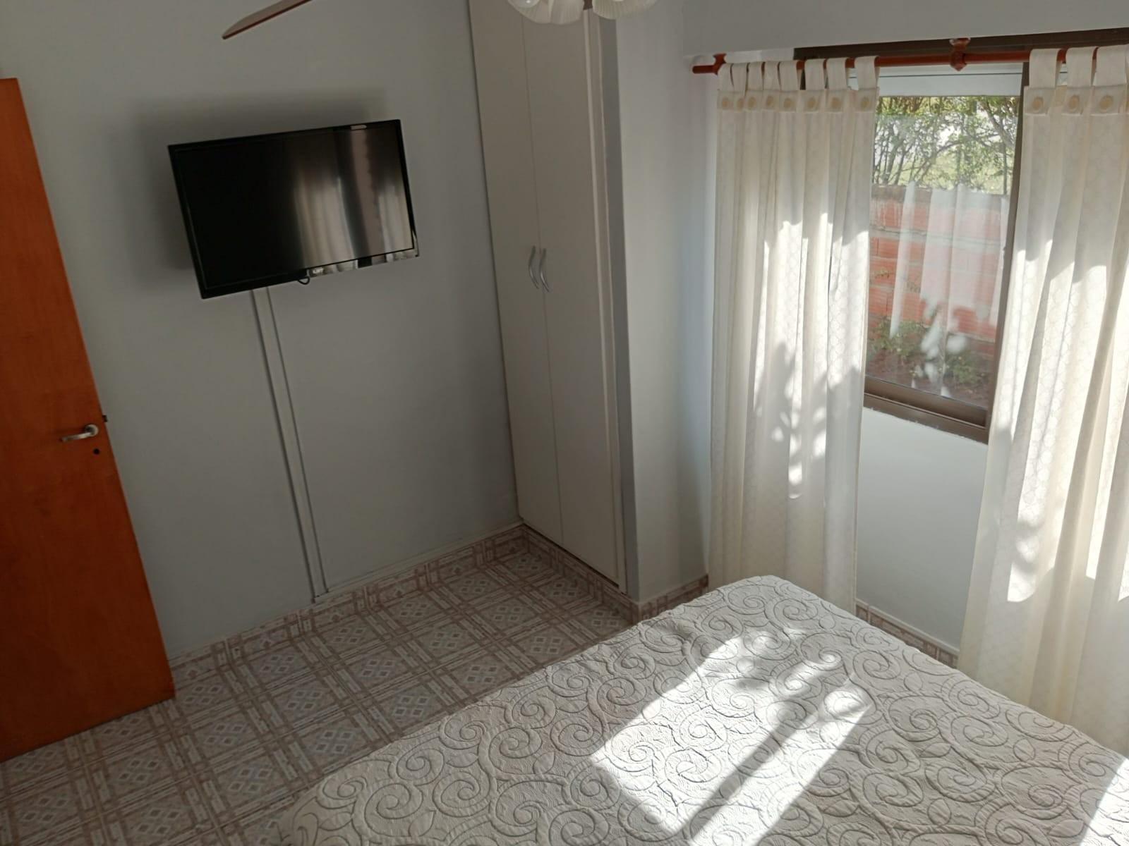 CASA CON DEPARTAMENTO EN BARRIO PARQUE DUFOUR — foto 12