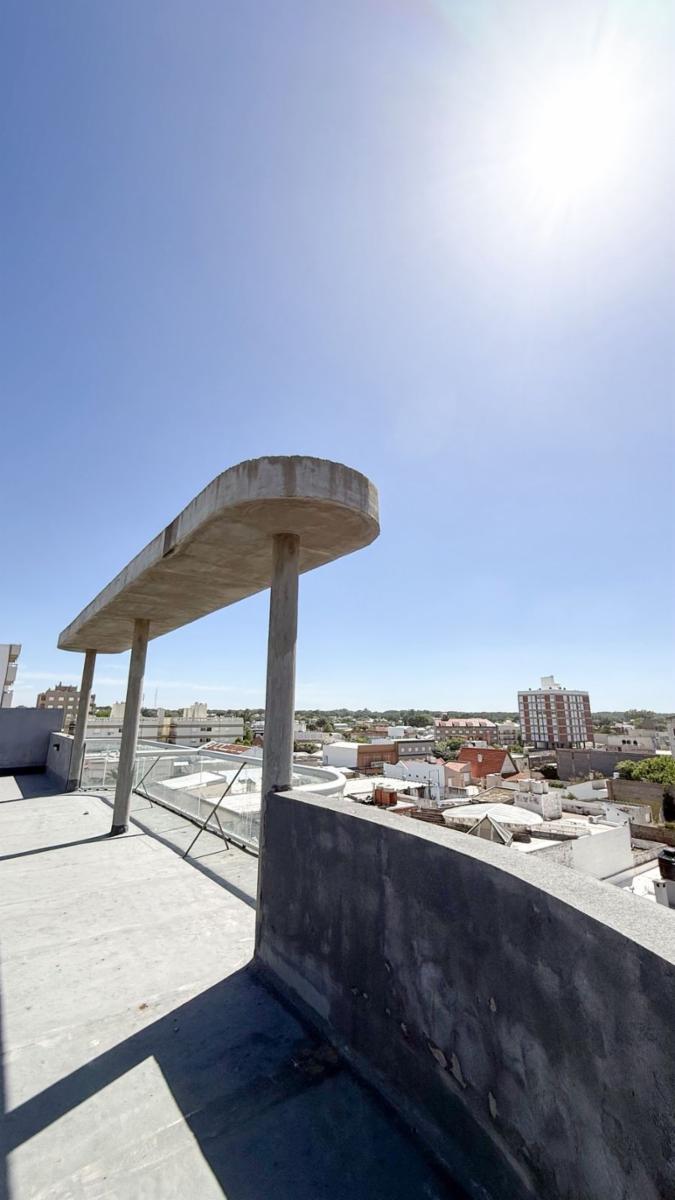 HERMOSO DEPARTAMENTE CENTRICO CON COCHERA — foto 7