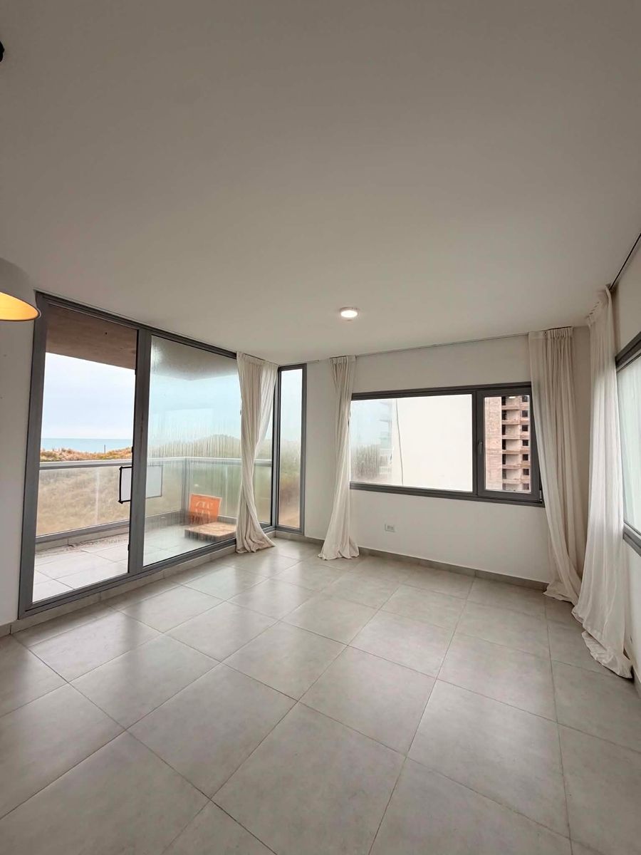 HERMOSO DEPTO FRENTE AL MAR — foto 9