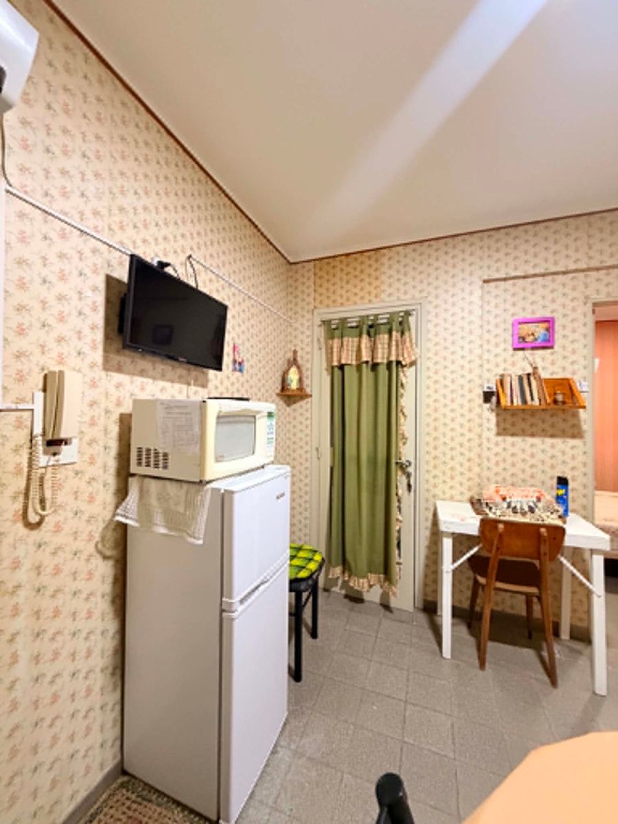 DEPARTAMENTO A PASOS DEL MAR - 8