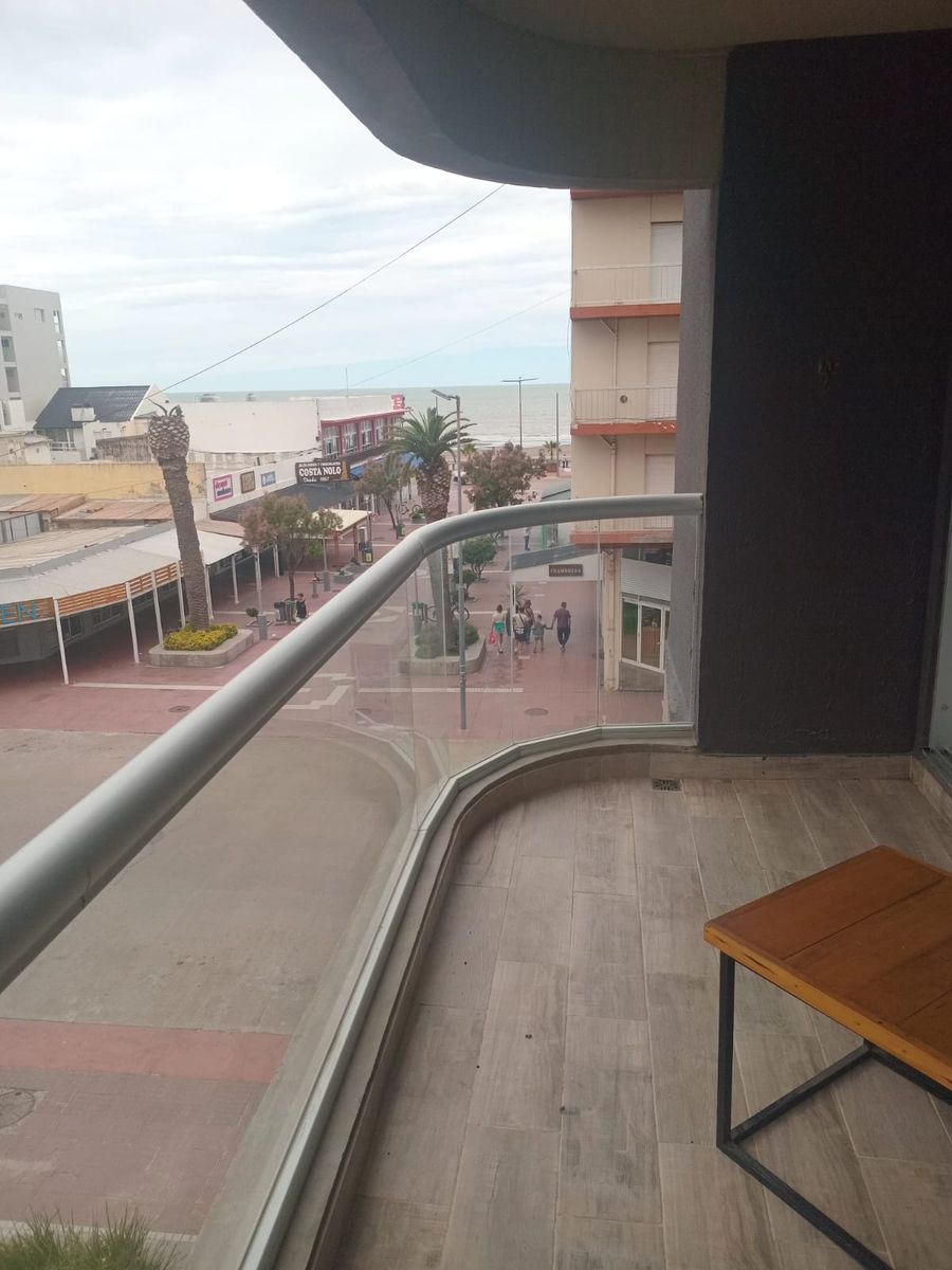 DEPARTAMENTO CENTRICO A PASOS DEL MAR - 9
